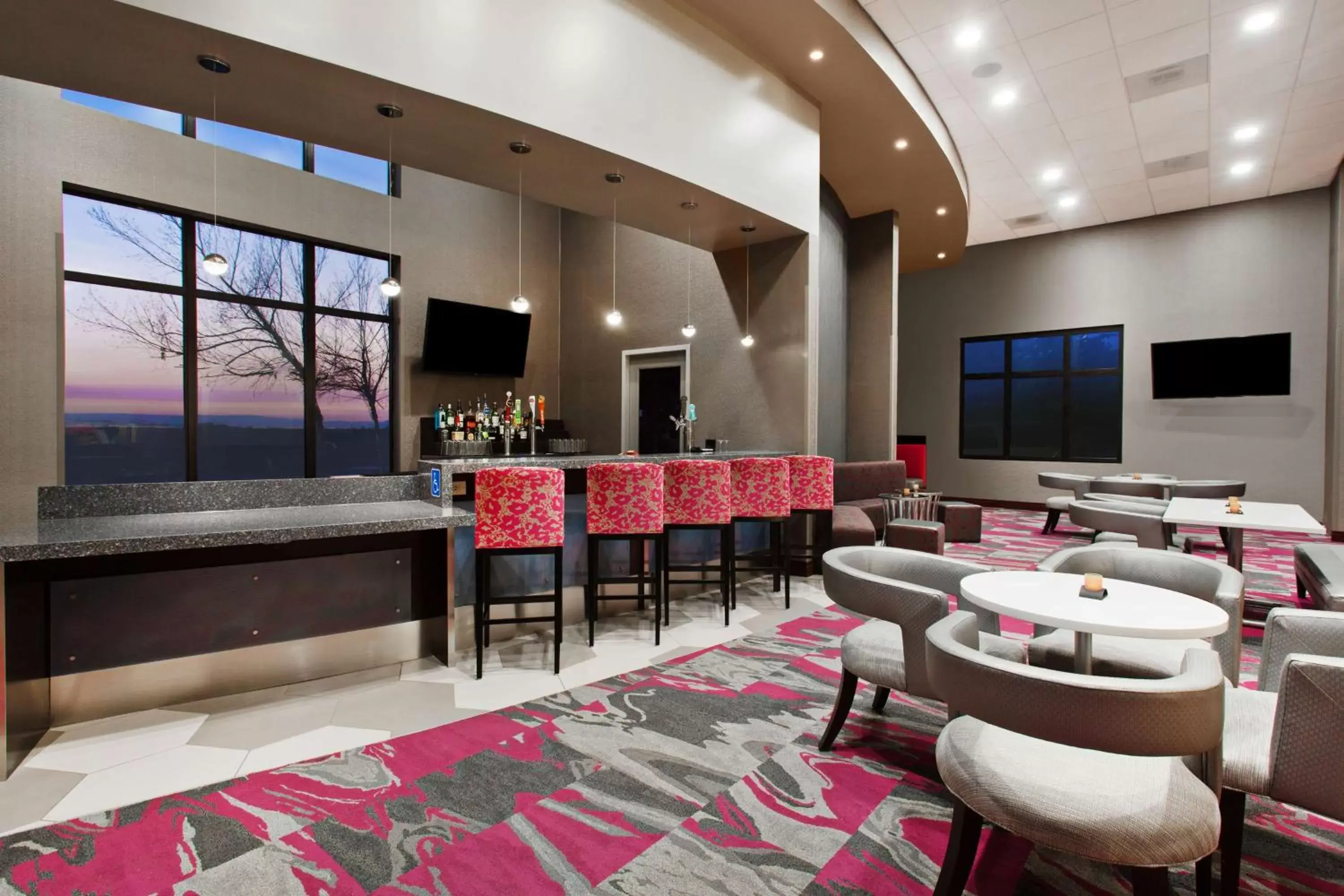 Lounge or bar in Hampton Inn & Suites Oakland Airport-Alameda Lounge or bar in Hampton Inn & Suites Oakland Airport-Alameda