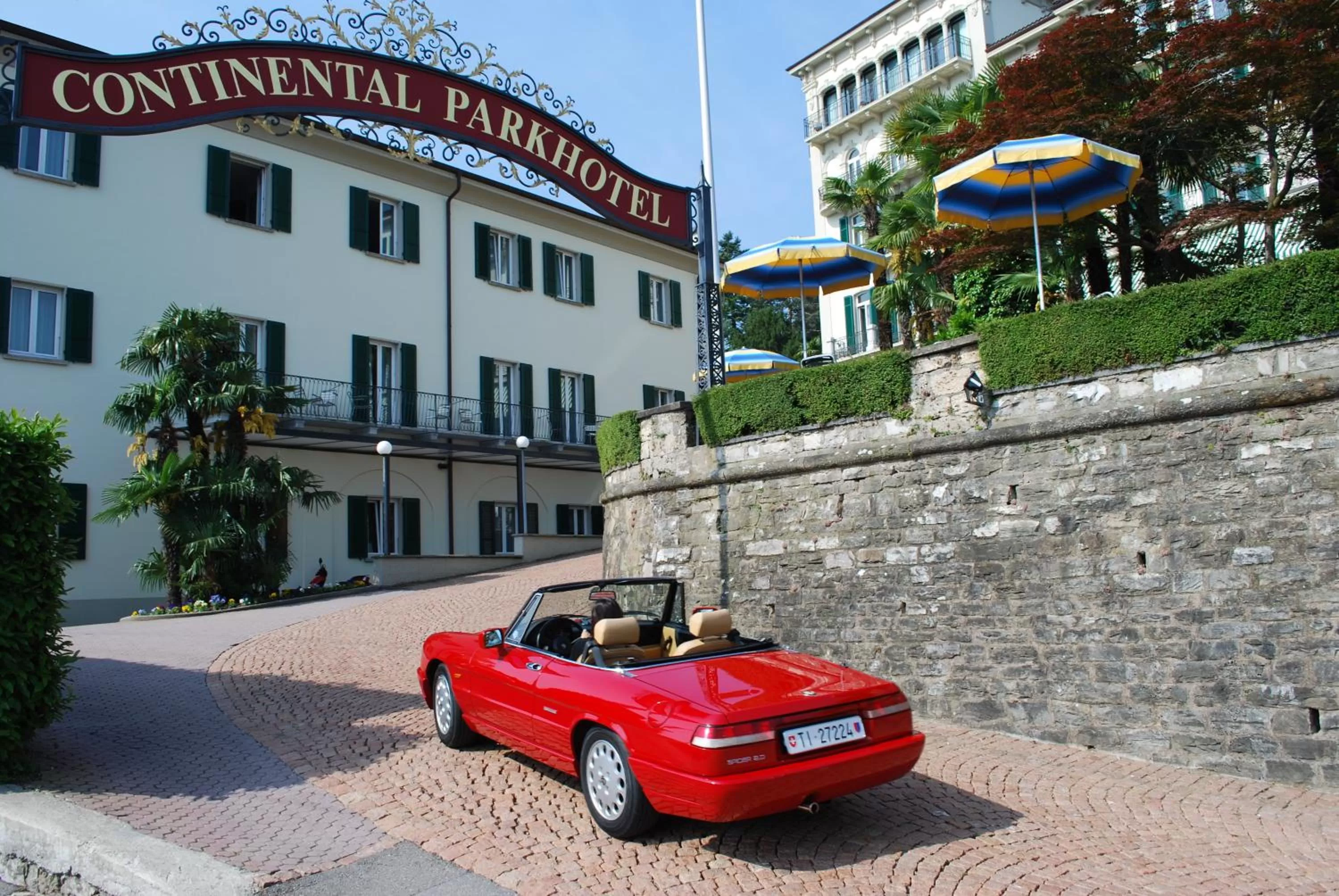 Facade/entrance in Continental Parkhotel