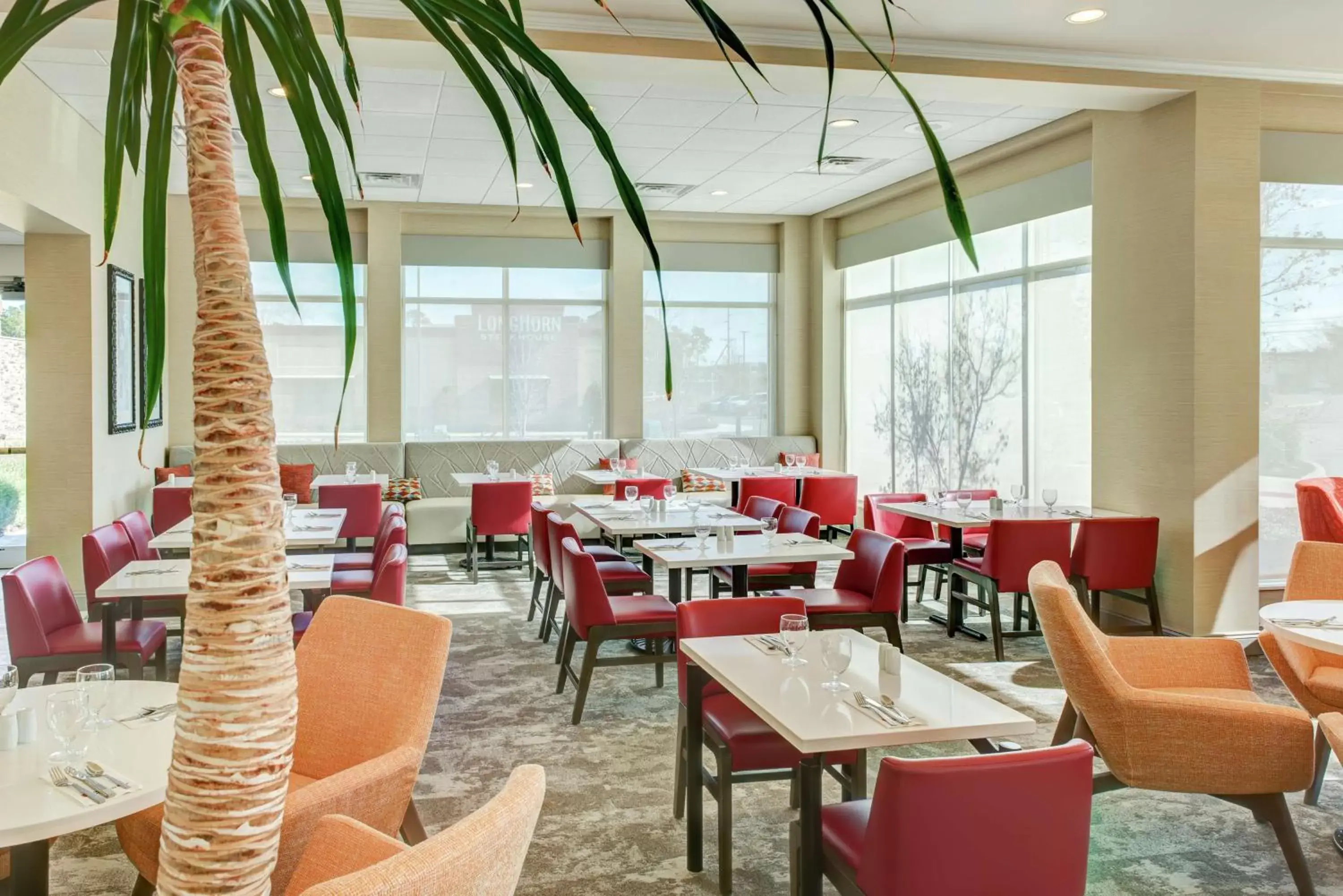 Lobby or reception, Restaurant/Places to Eat in Hilton Garden Inn Lakewood