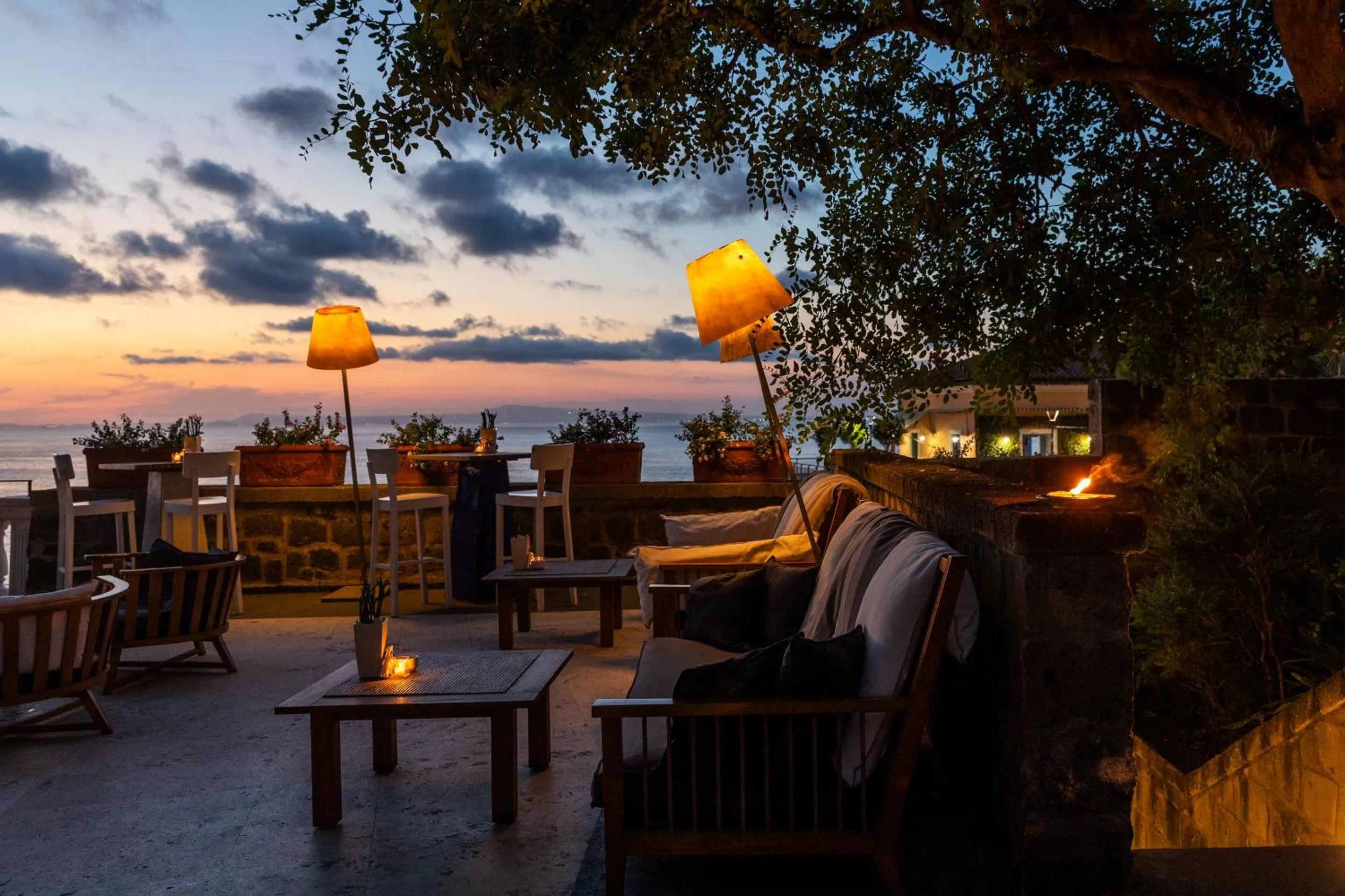 Lounge or bar in Grand Hotel Cocumella