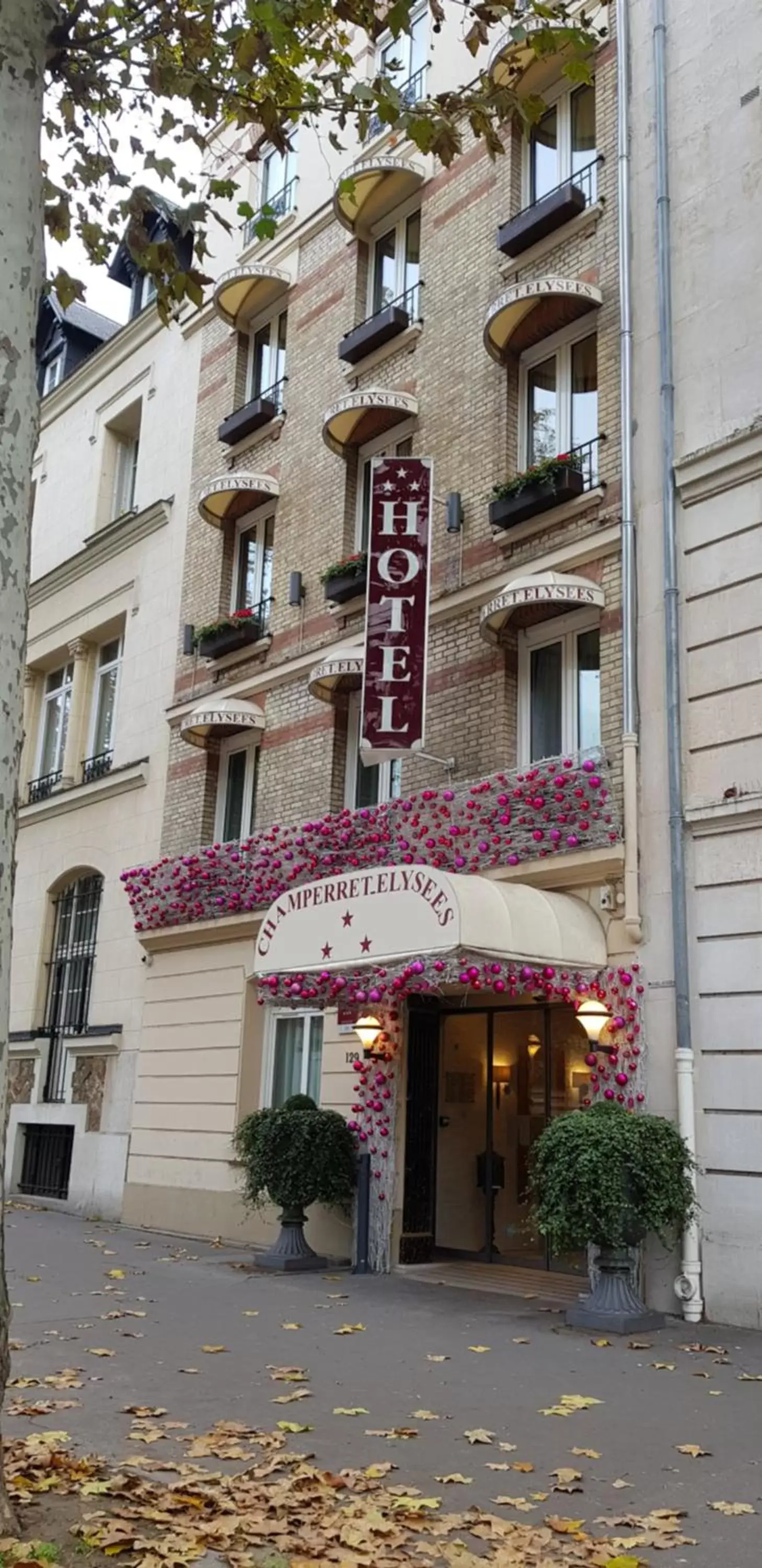 Decorative detail, Property Building in Hotel Champerret Elysees