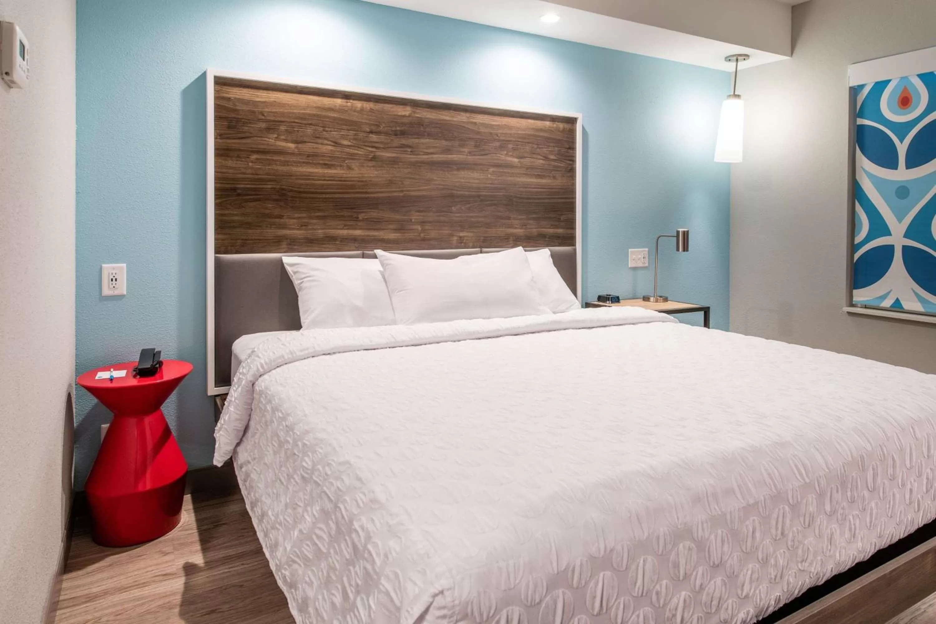 Bed in Tru by Hilton Fayetteville I-95