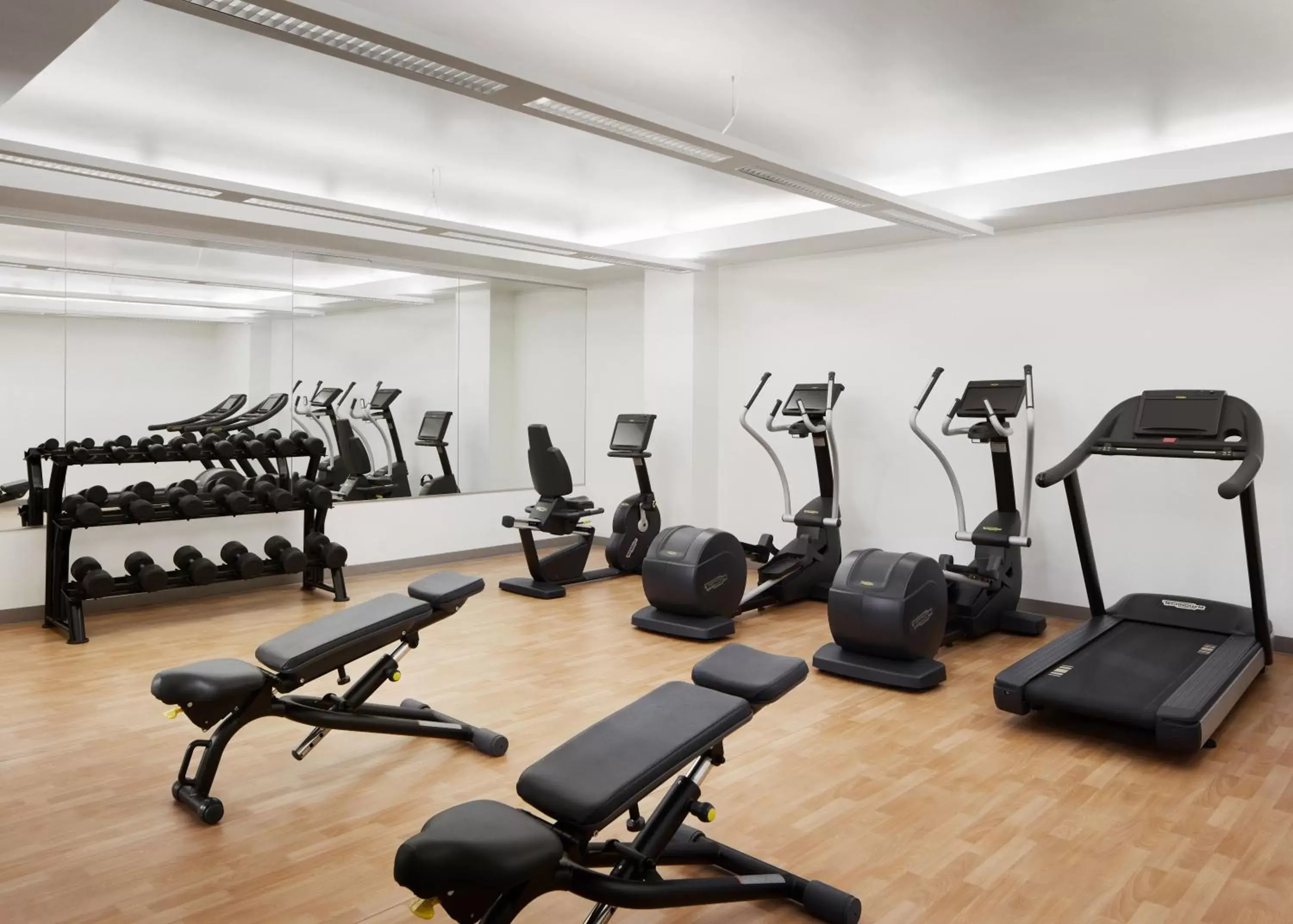 Fitness centre/facilities, Fitness Center/Facilities in Pasadena Hotel & Pool