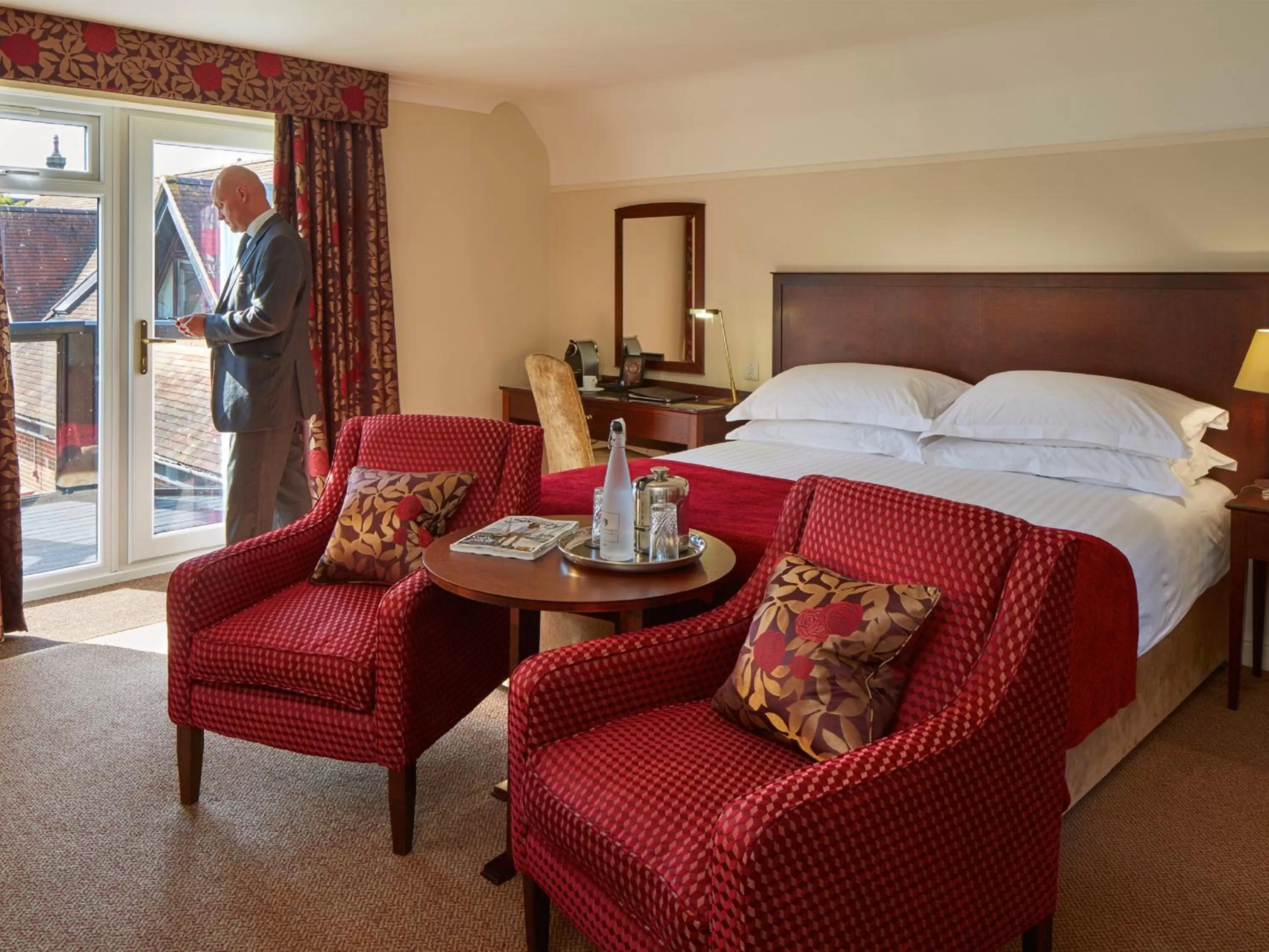 Bedroom, Bed in Elmers Court Hotel