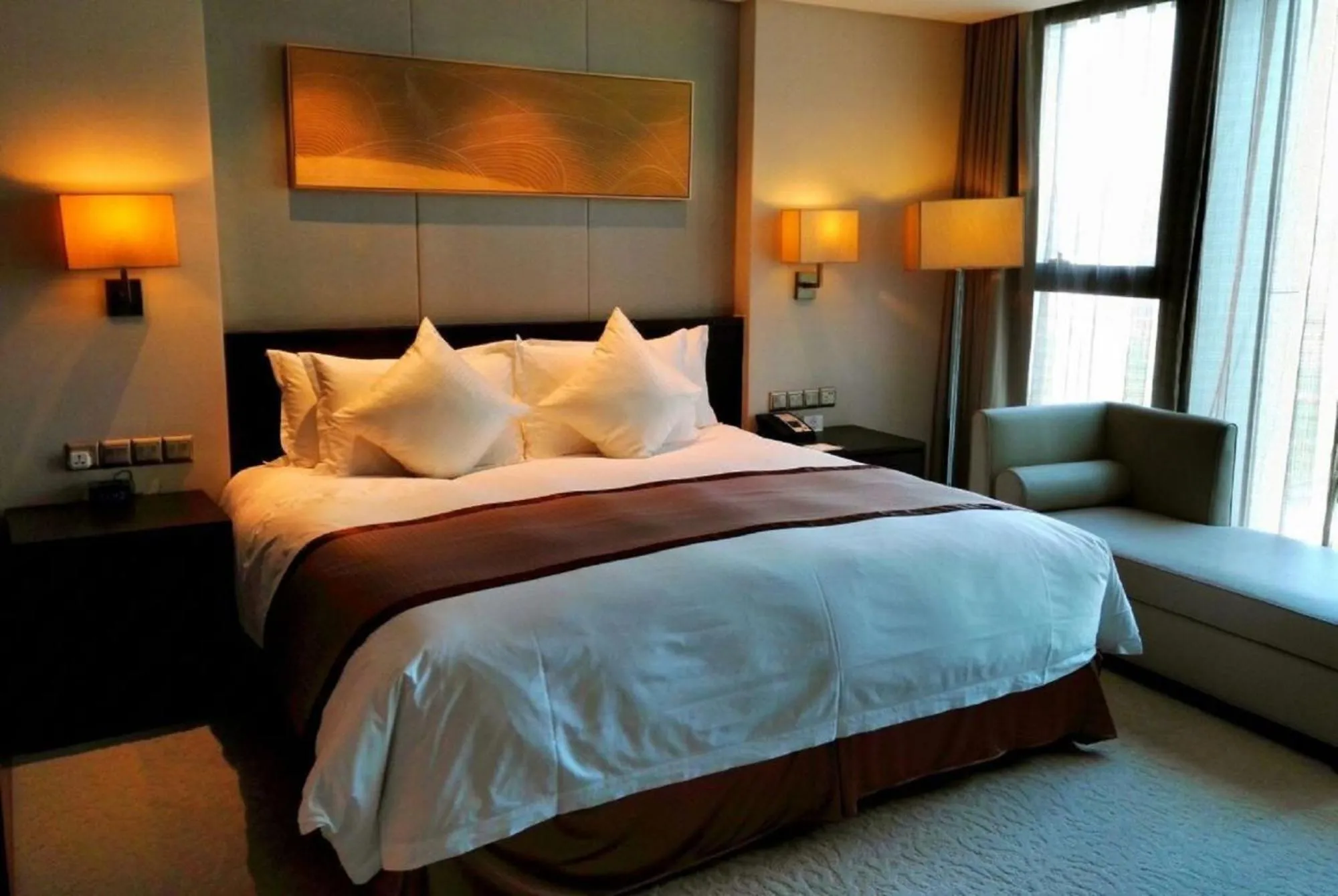 Bed in Howard Johnson IFC Plaza Ningbo