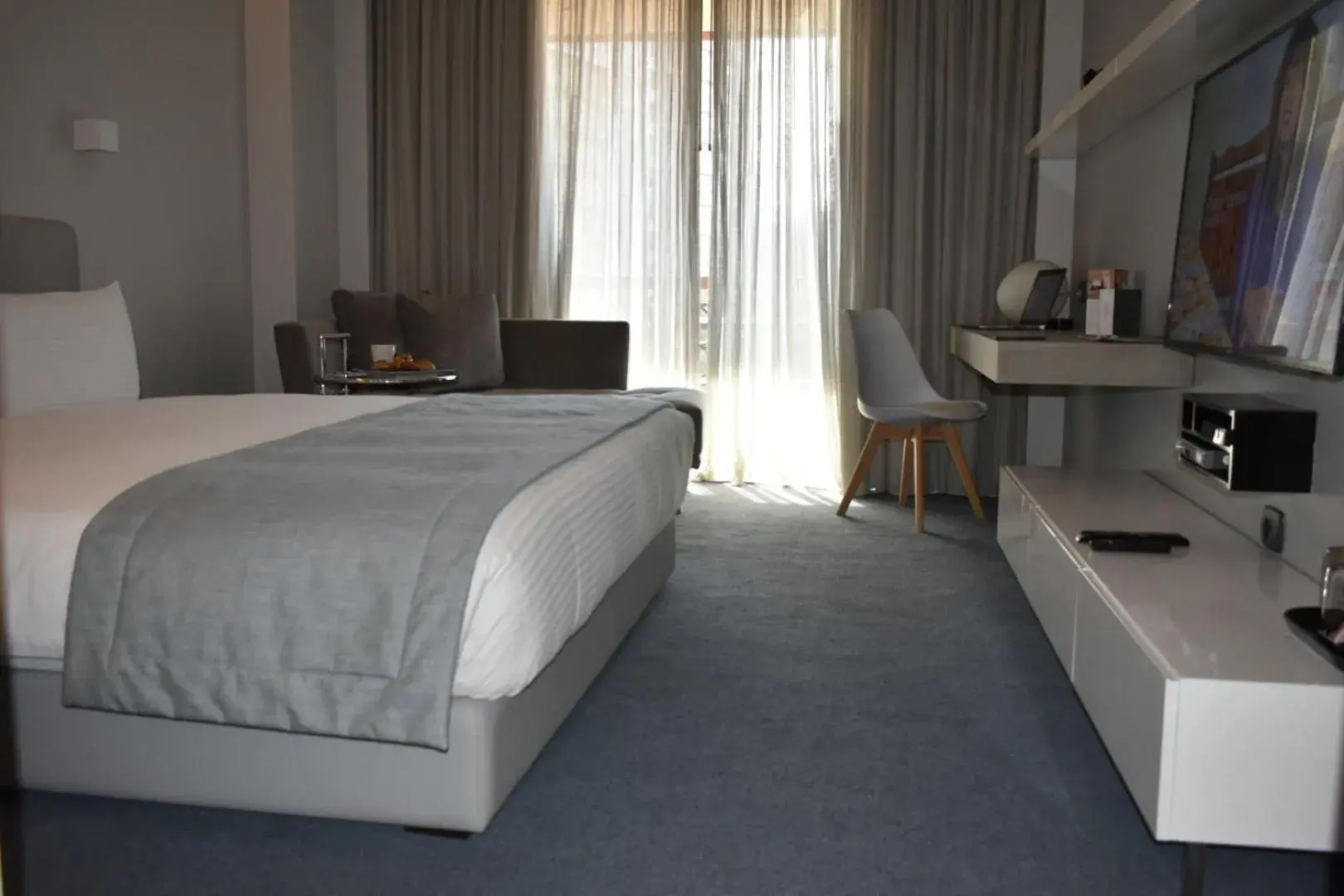 Photo of the whole room, Bed in ParkTower Suites Photo of the whole room, Bed in ParkTower Suites