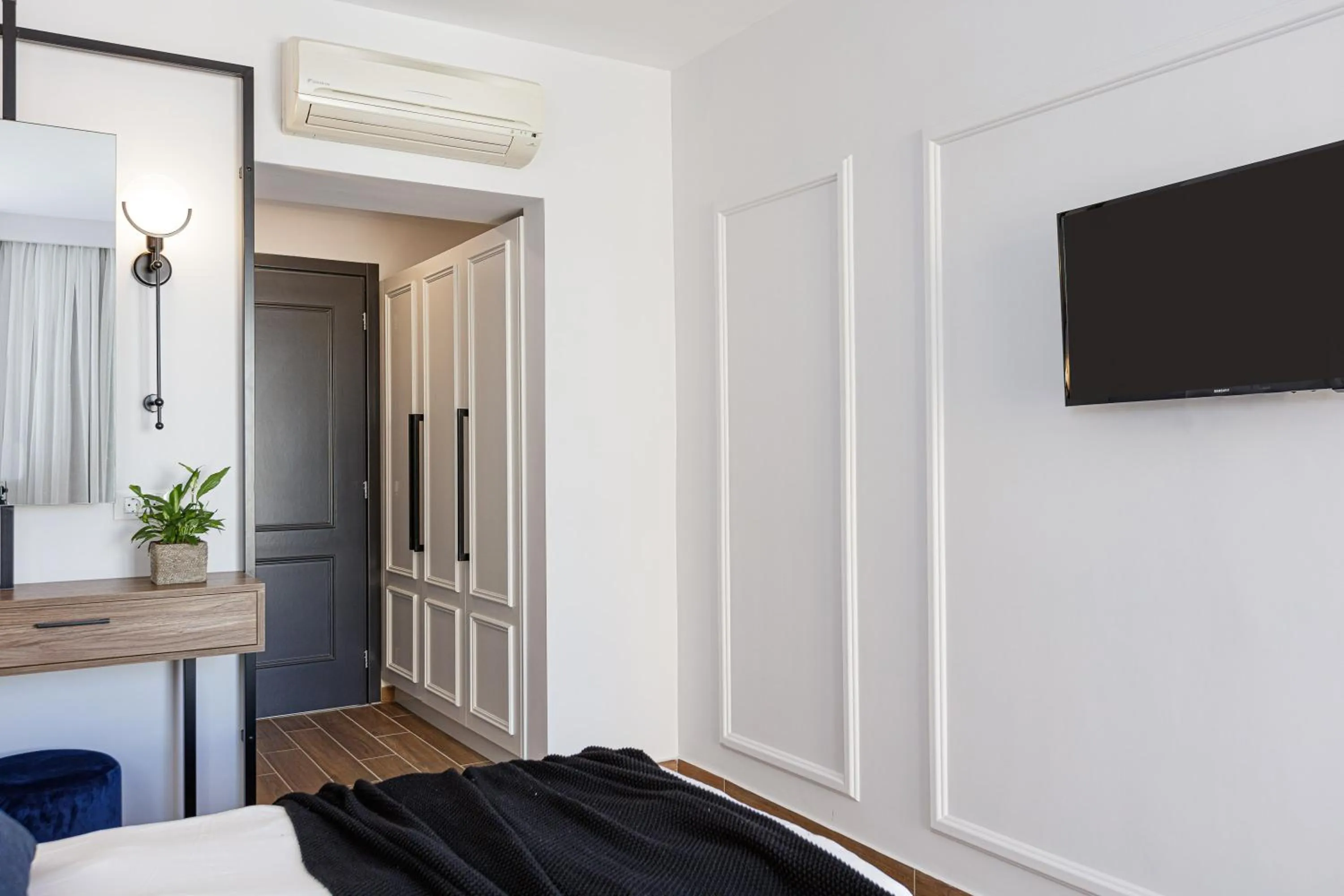 Bedroom, Bed in Jo An Palace