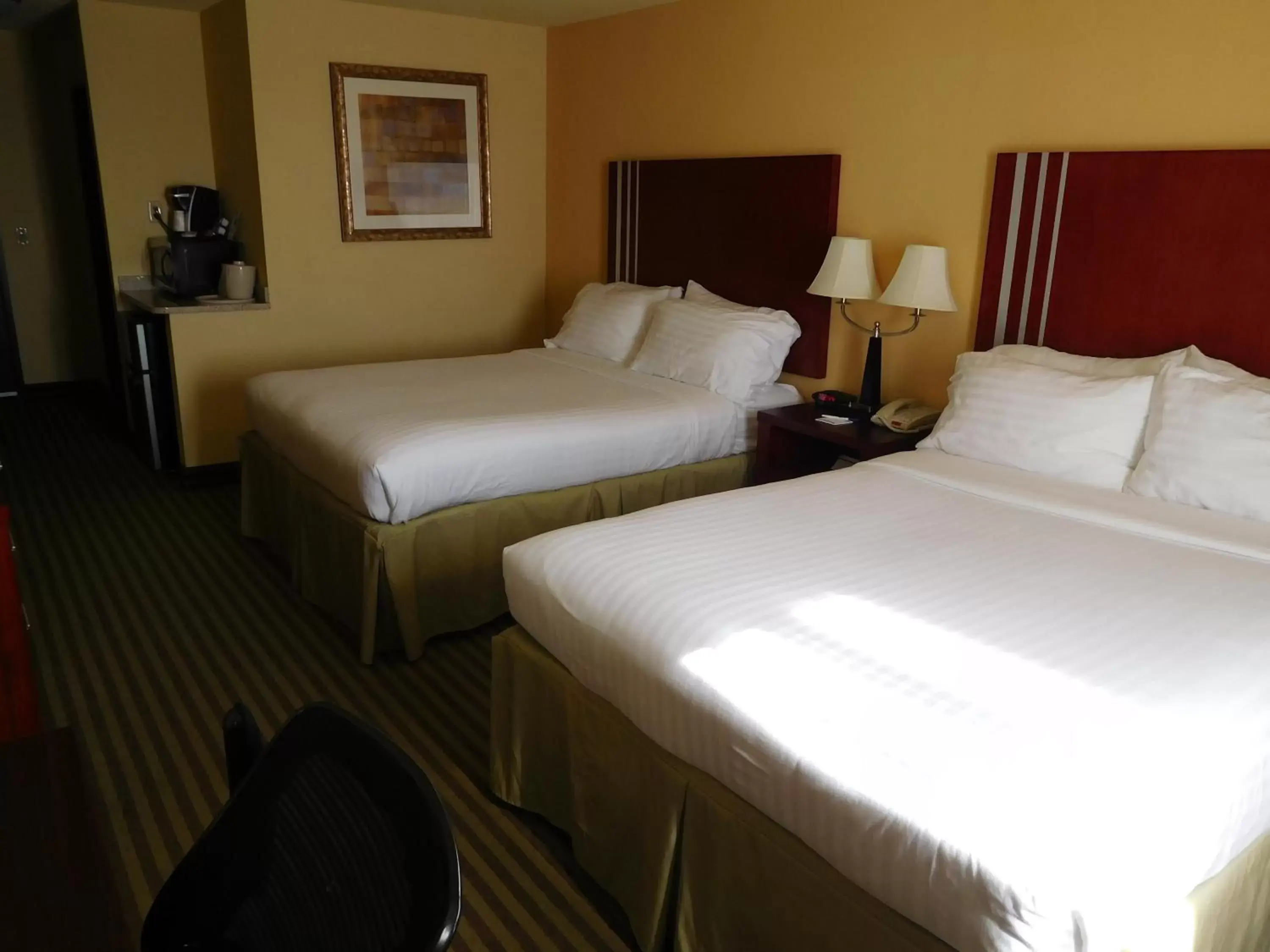 Photo of the whole room, Bed in Holiday Inn Express Ponca City, an IHG Hotel