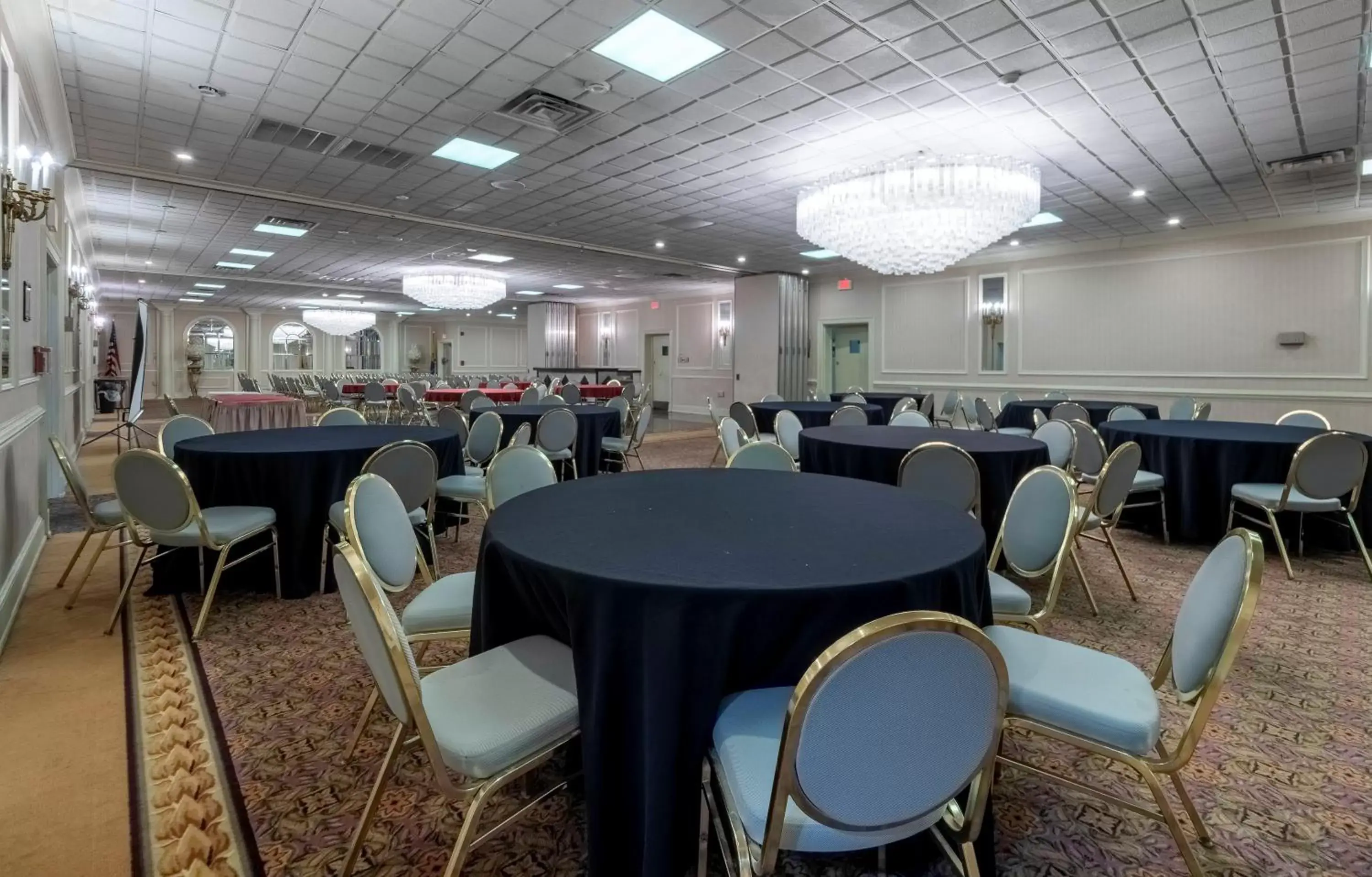 Photo of the whole room in Red Roof Inn PLUS Newark Liberty Airport - Carteret