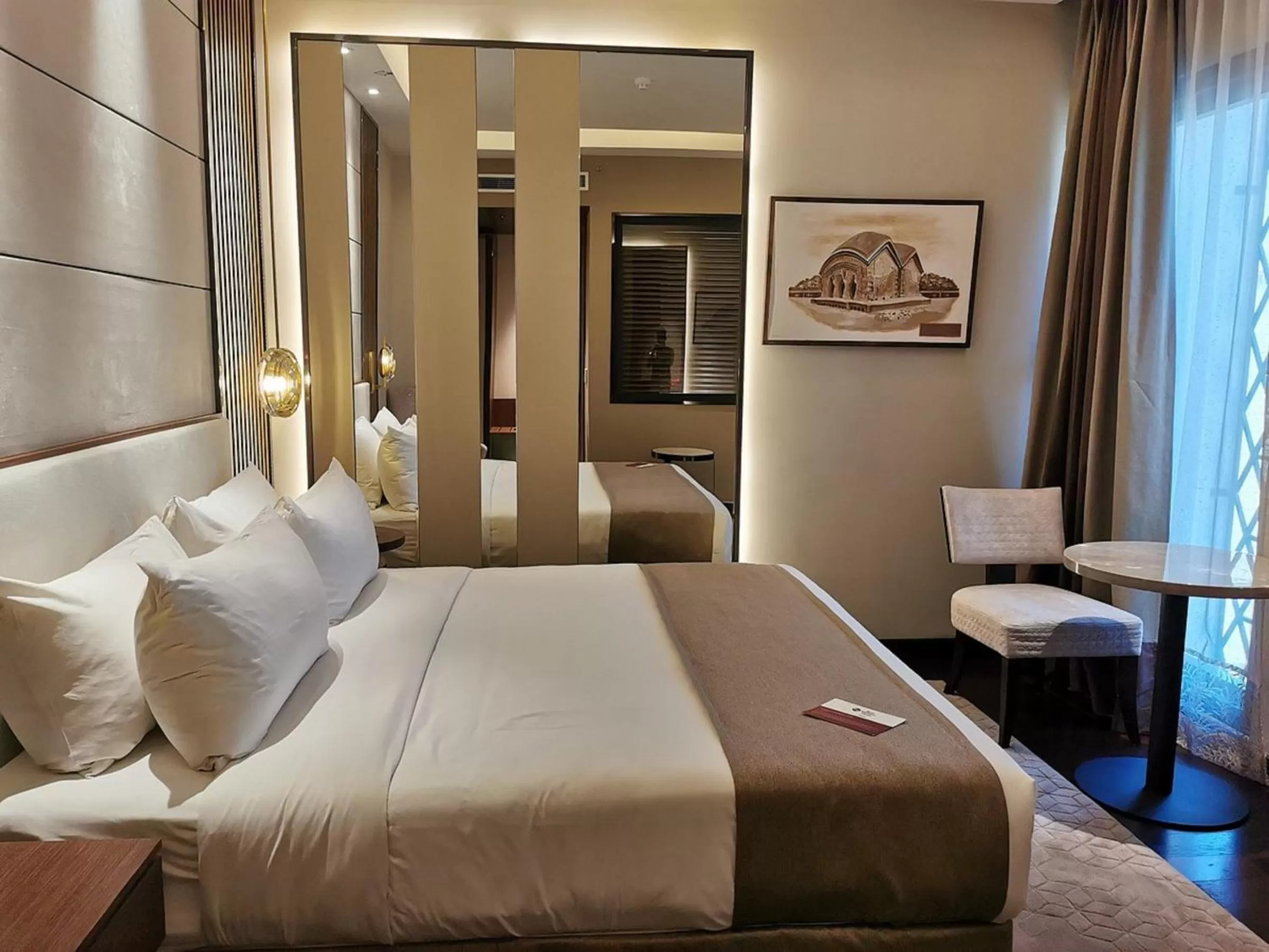 Bedroom, Bed in Best Western PLUS Runway