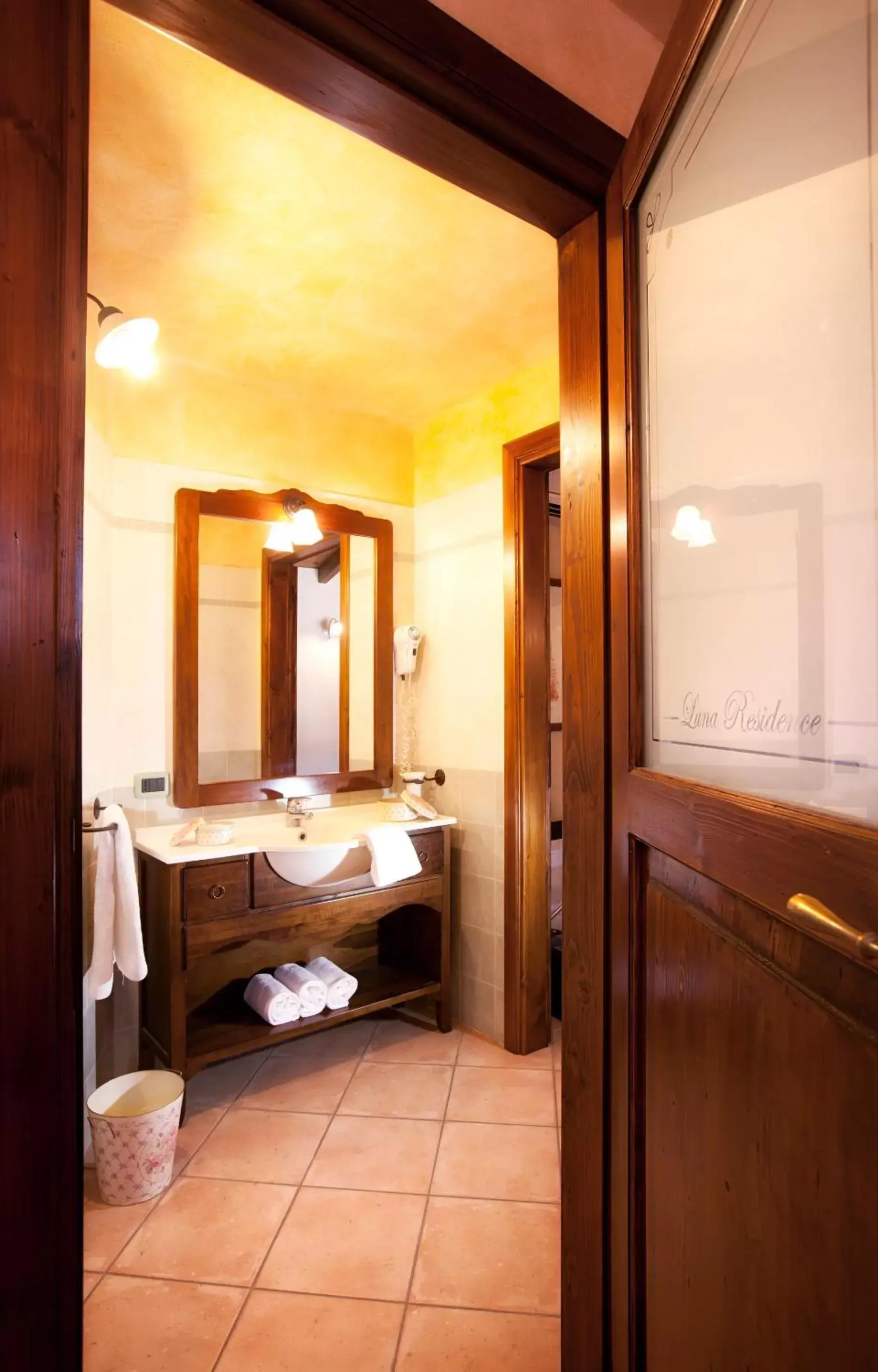 Bathroom in Luna Residence Hotel