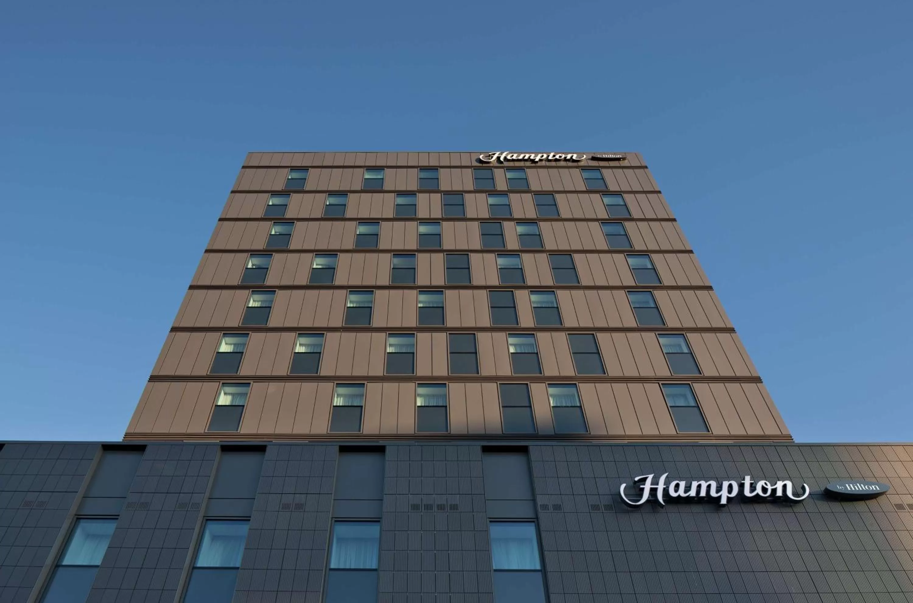 Property building in Hampton By Hilton Leeds City Centre