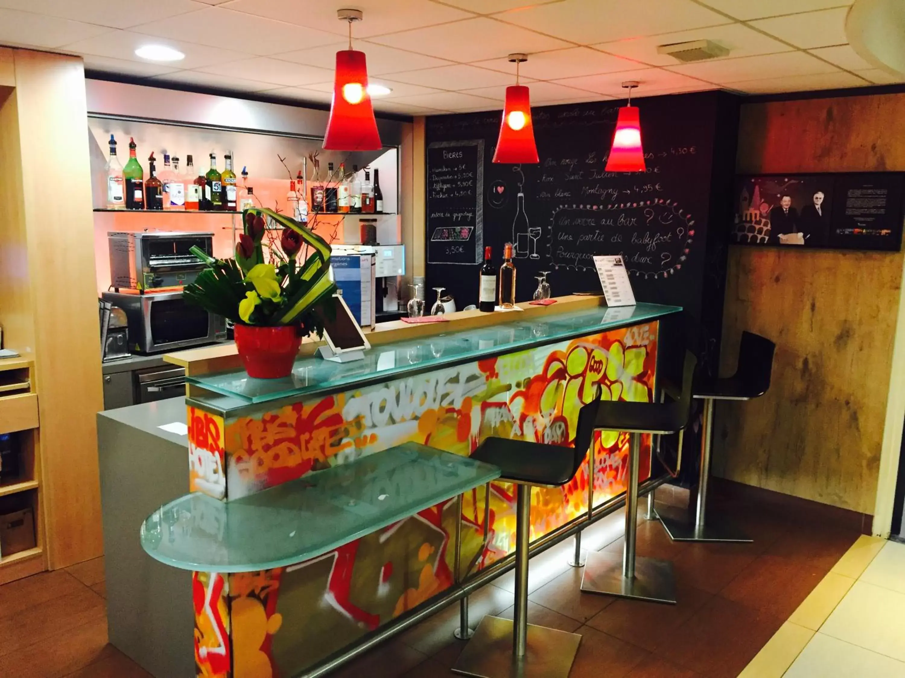 Lounge or bar, Lounge/Bar in ibis Toulouse Aeroport