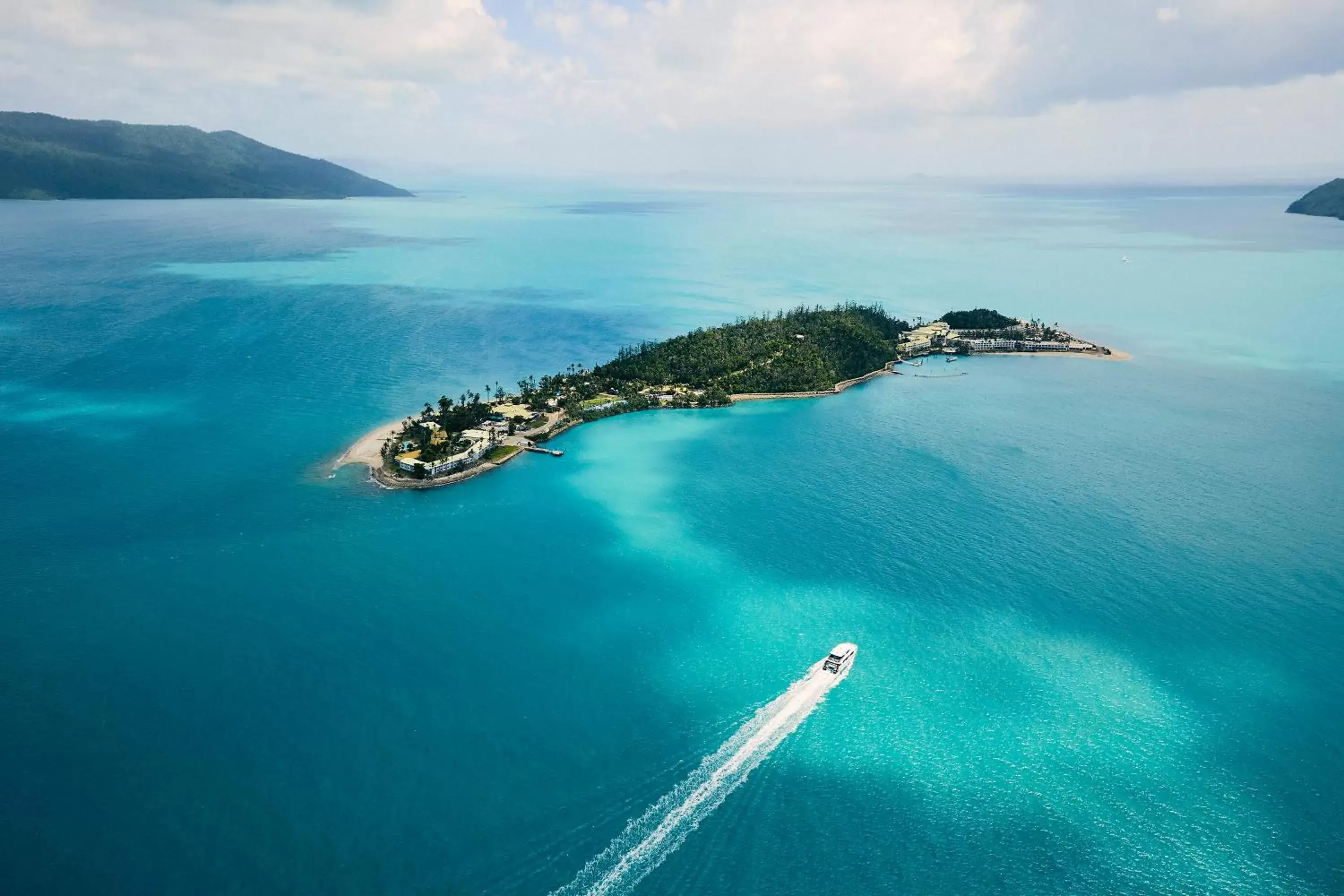 Property building, Bird's-eye View in Daydream Island Resort