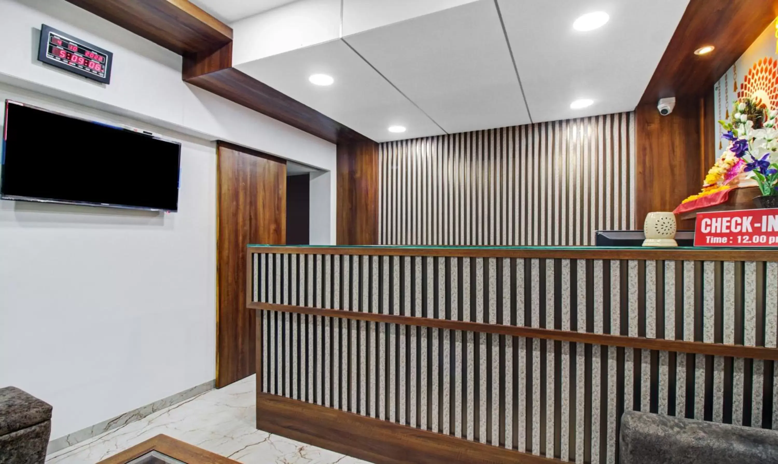 Lobby or reception in Treebo Hotel Rk Inn, Railway Station Lobby or reception in Treebo Hotel Rk Inn, Railway Station