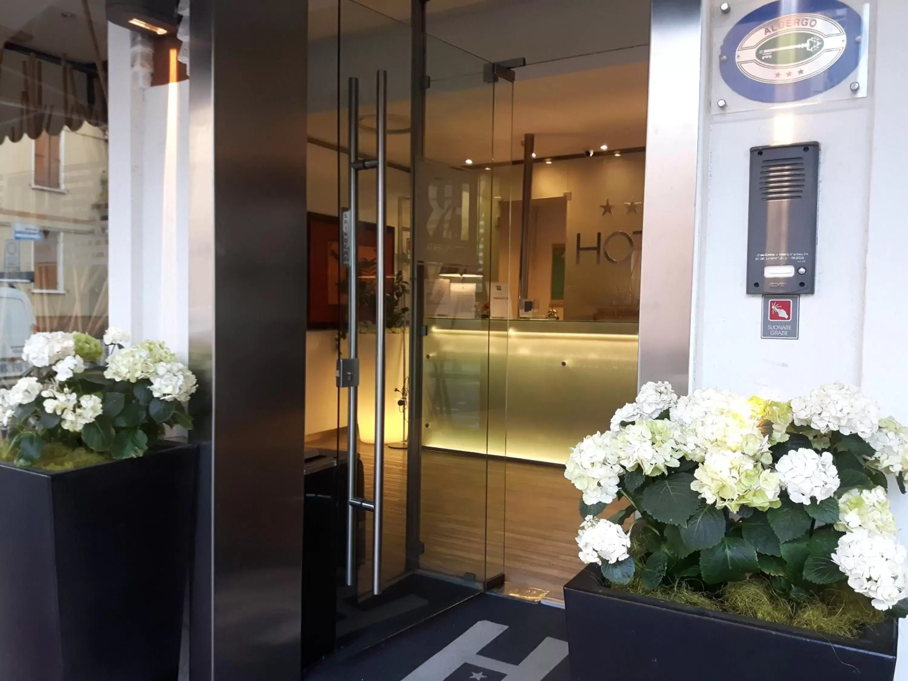 Facade/entrance in Hotel Roberta Facade/entrance in Hotel Roberta