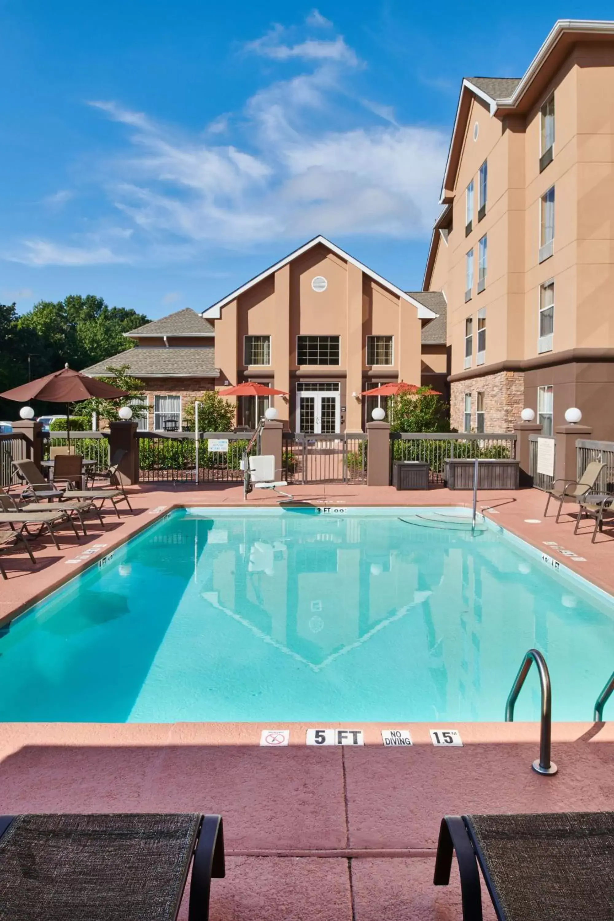 Pool view, Swimming Pool in Hampton Inn & Suites Chapel Hill/Durham