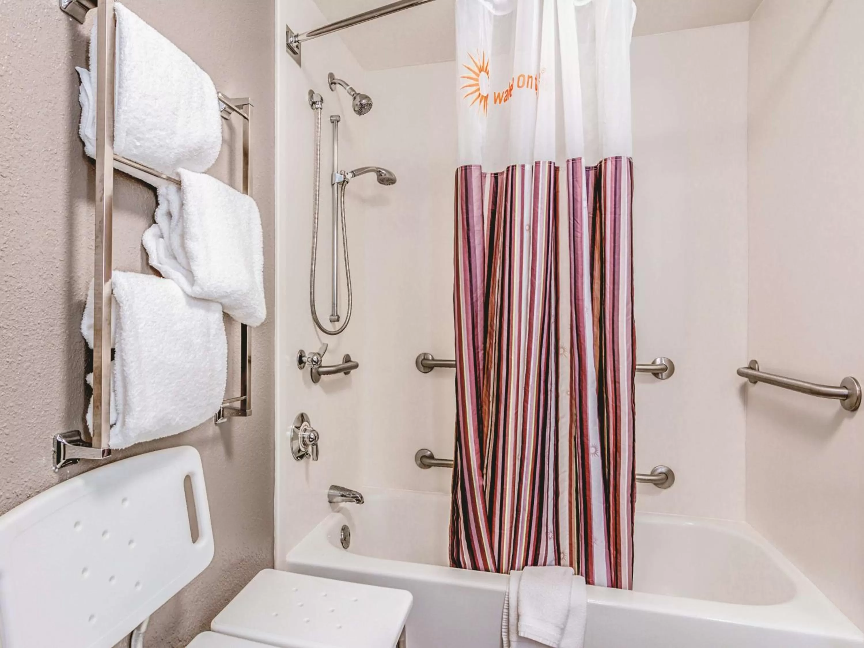 Photo of the whole room in La Quinta by Wyndham Minneapolis Bloomington W - FREE AIRPORT SHUTTLE