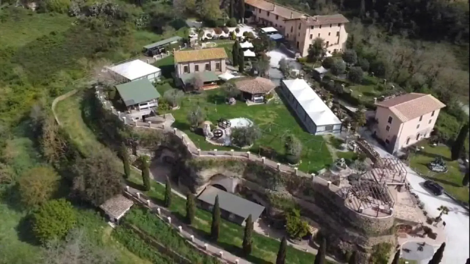 Property building, Bird's-eye View in Relais Castrum Boccea