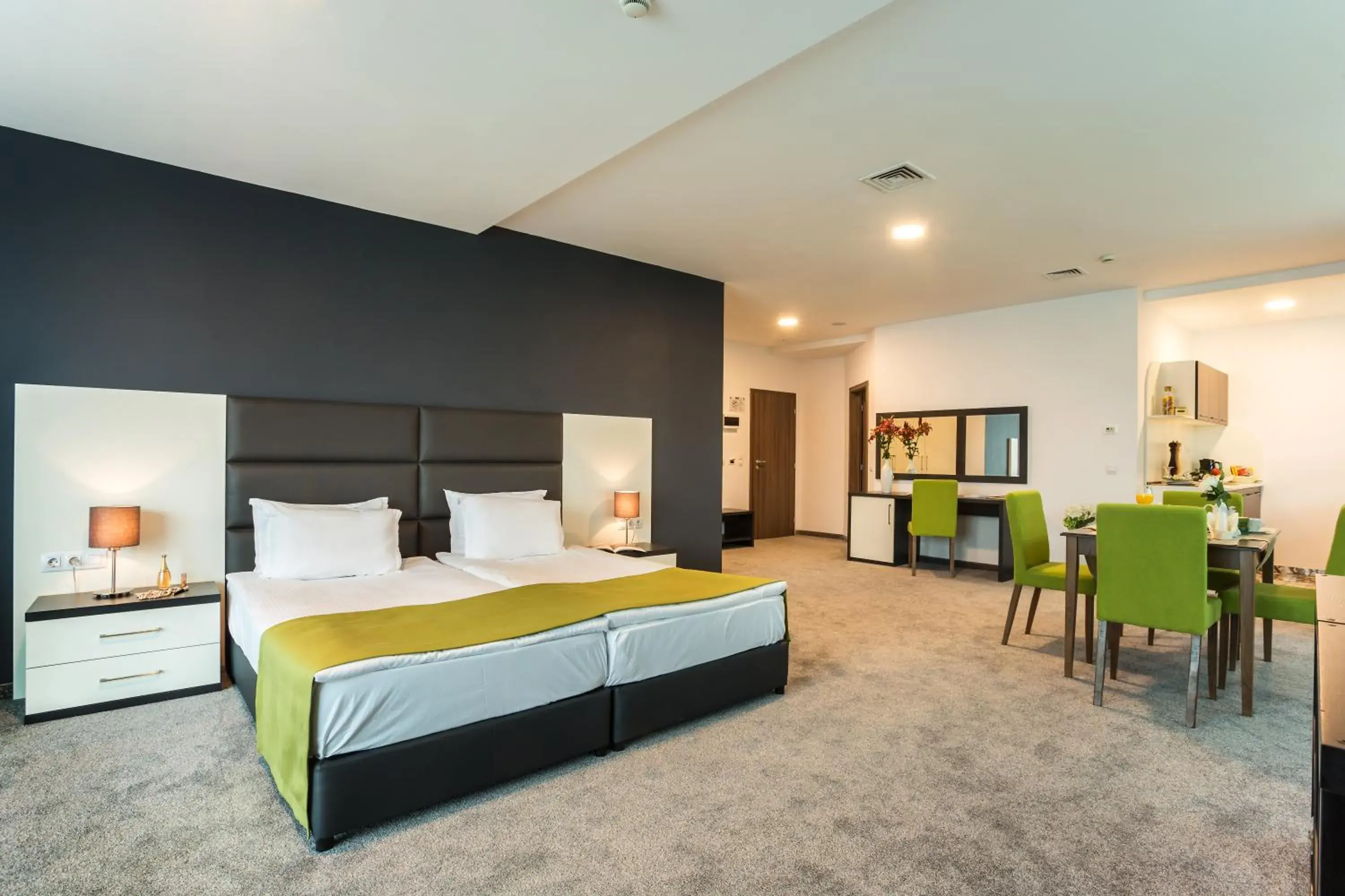 Deluxe Studio with free SPA access - single occupancy in Earth & People Hotel & SPA - Free Parking & Swimming Pool Deluxe Studio with free SPA access - single occupancy in Earth & People Hotel & SPA - Free Parking & Swimming Pool