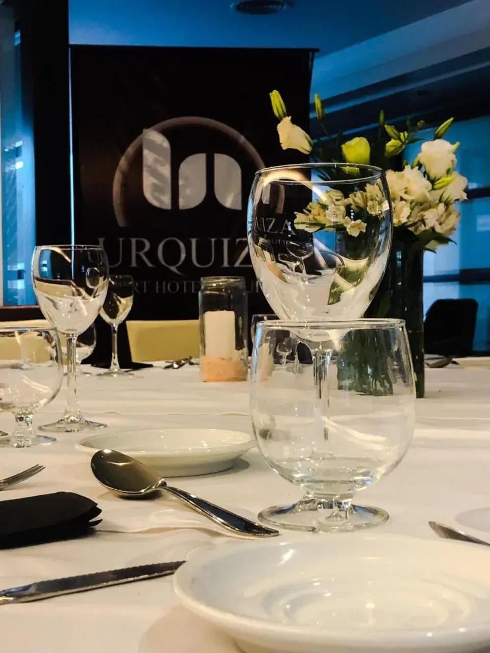 Restaurant/Places to Eat in Urquiza Apart Hotel & Suites