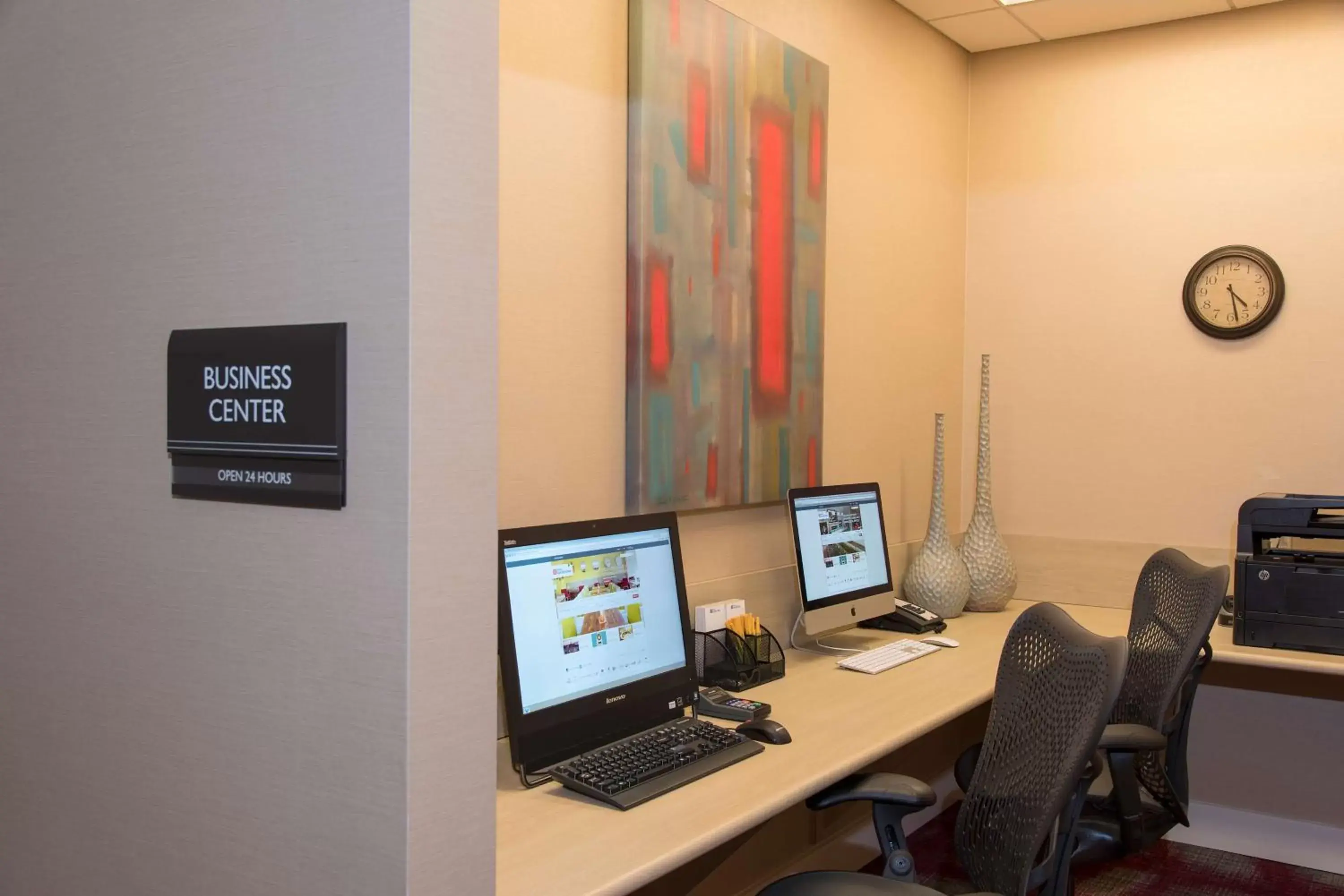 Business facilities, Business Area/Conference Room in Hilton Garden Inn Louisville Downtown