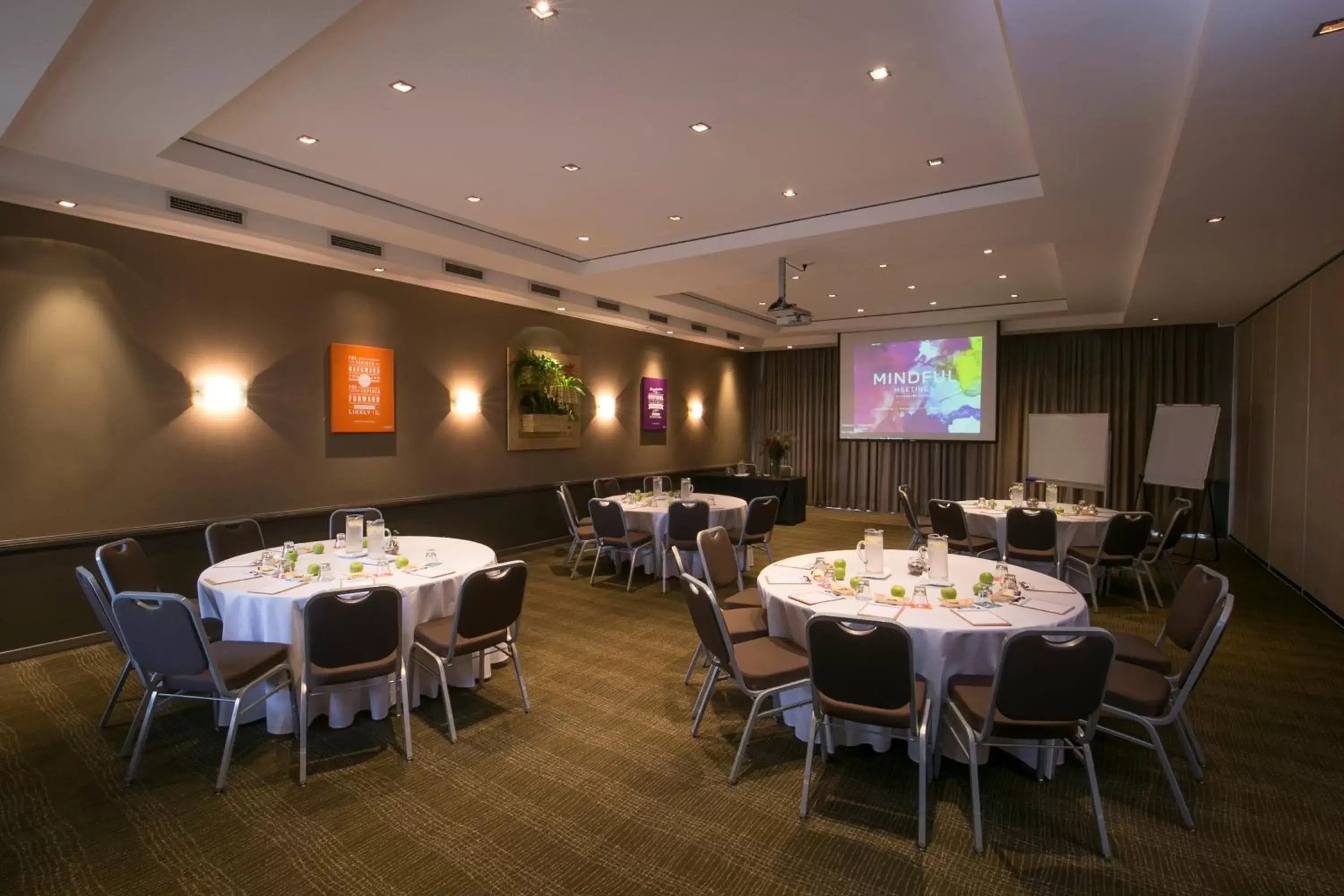 Banquet/Function facilities, Restaurant/Places to Eat in Mercure Sydney Parramatta