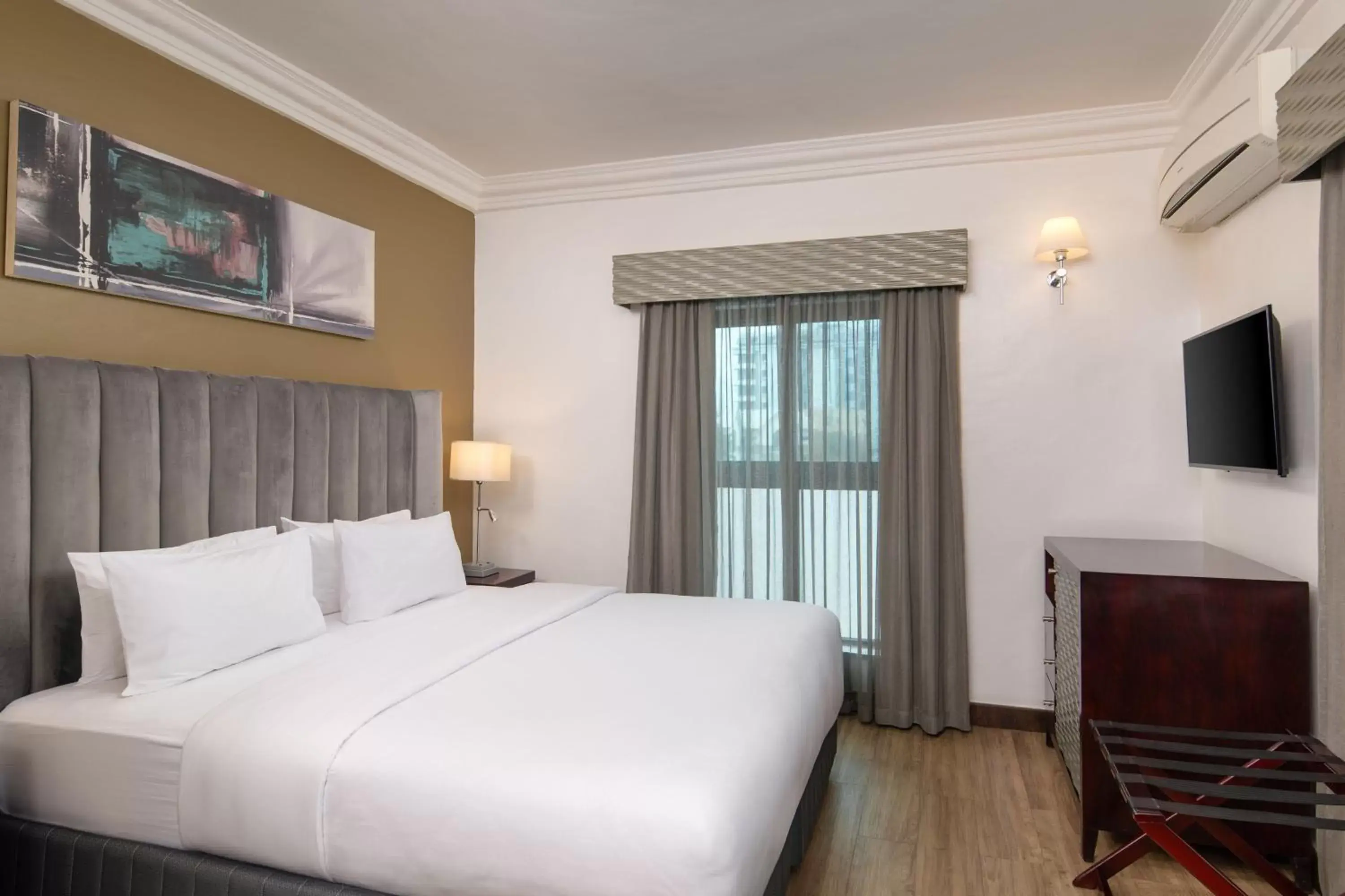 Bedroom, Bed in Protea Hotel by Marriott Lagos Kuramo Waters