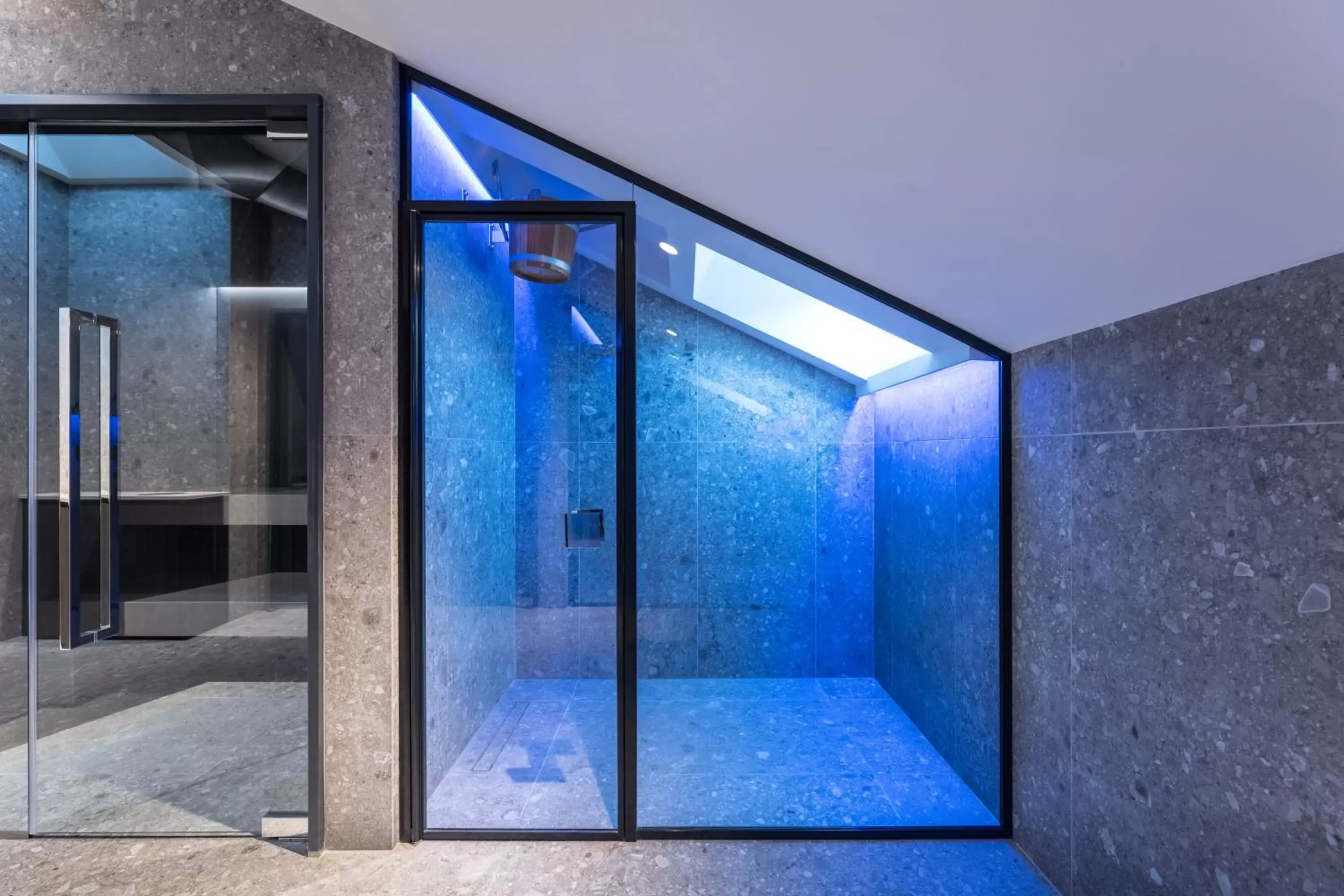 Sauna, Bathroom in The Lynx Mountain Resort