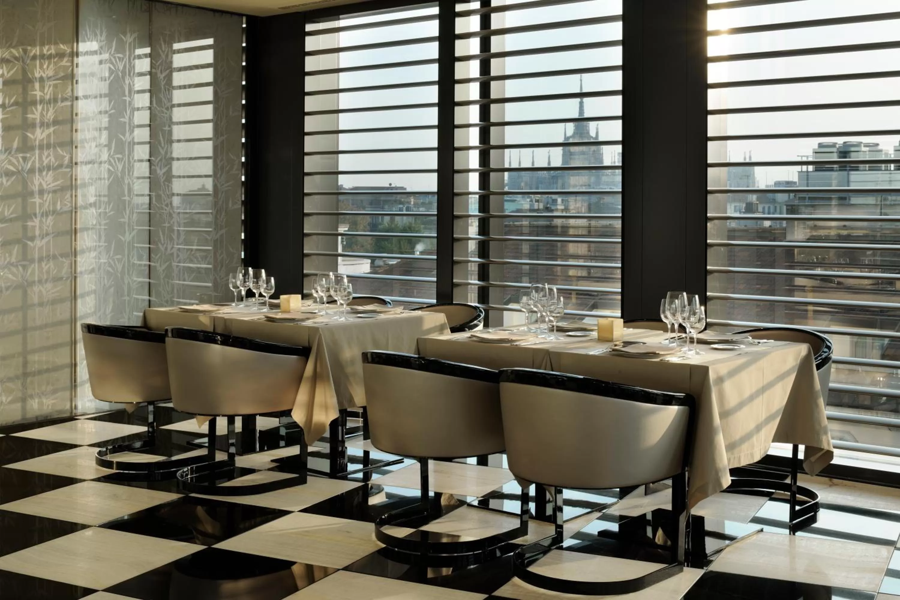 Restaurant/places to eat in Armani Hotel Milano