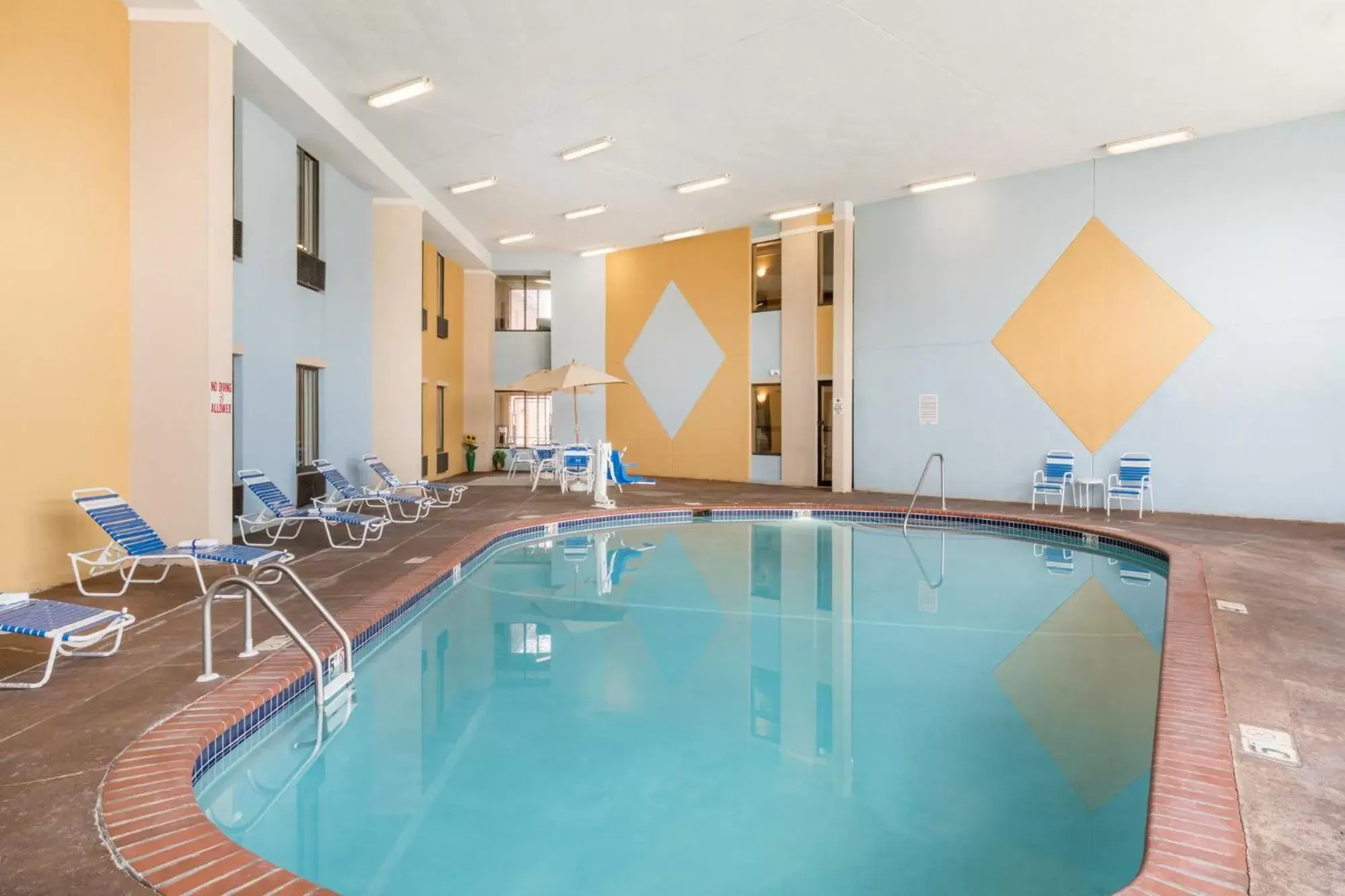 Pool view, Swimming Pool in AmericInn by Wyndham Johnston Des Moines