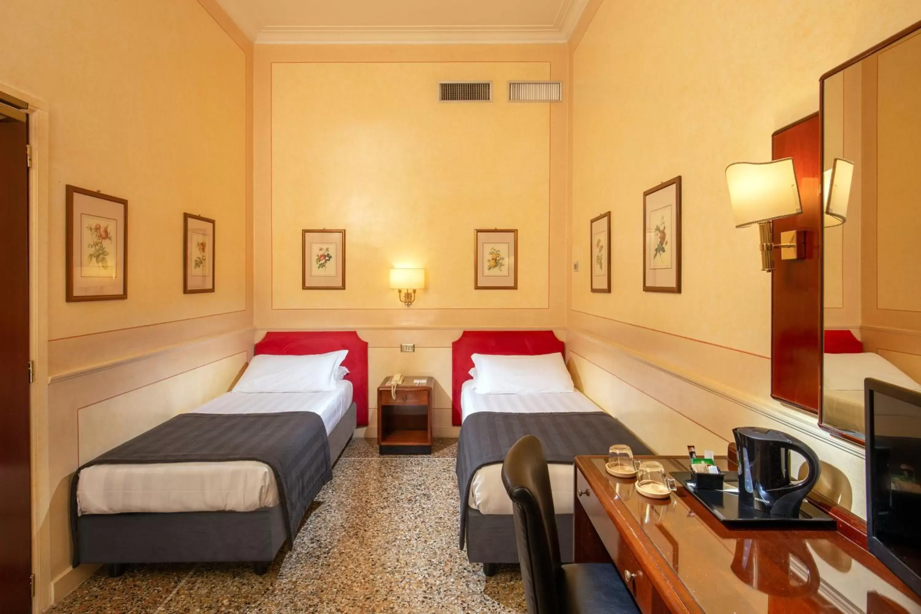 Photo of the whole room in Hotel Nord Nuova Roma