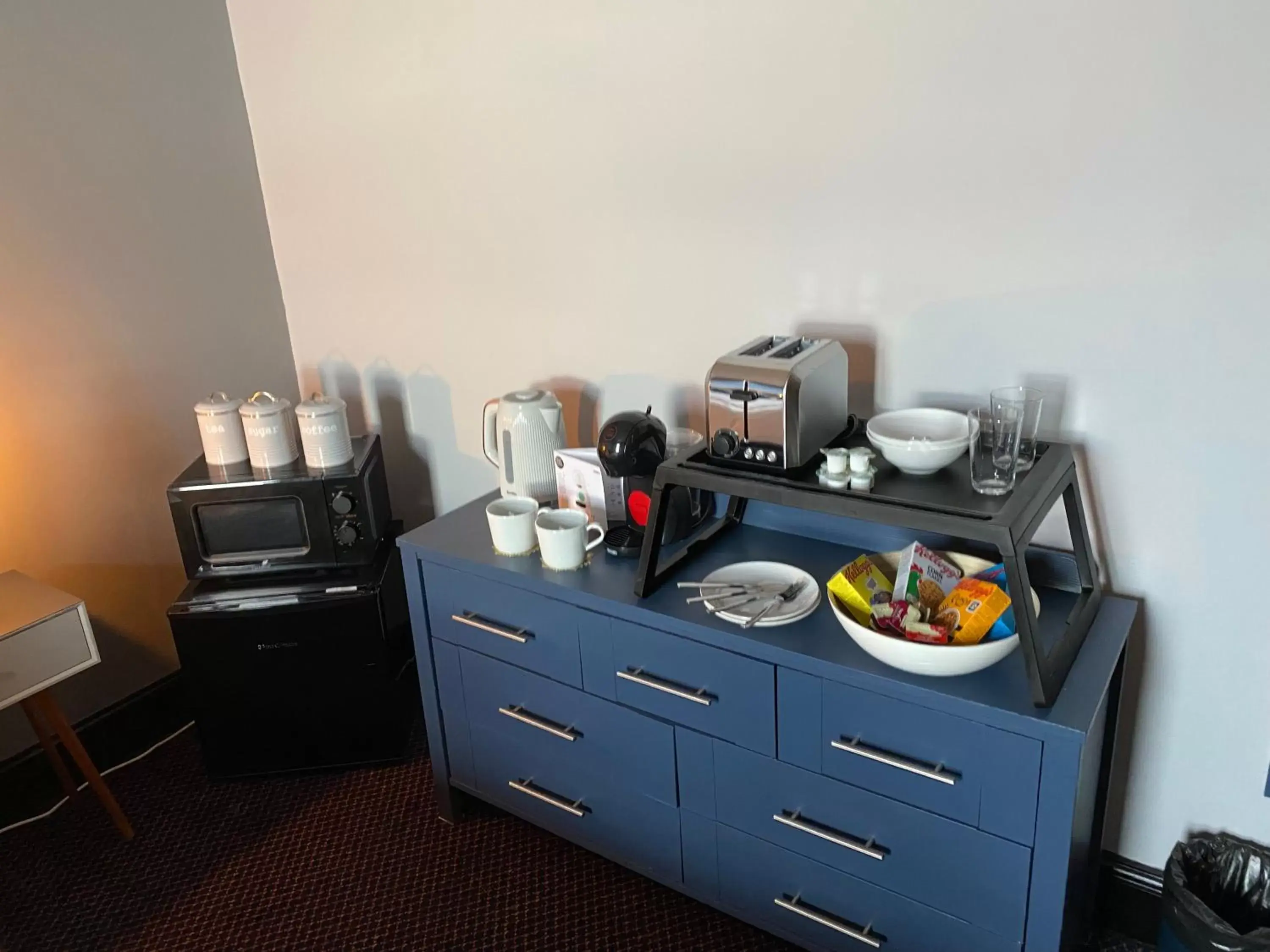 Coffee/tea facilities in Bay view rooms at Mentone Hotel