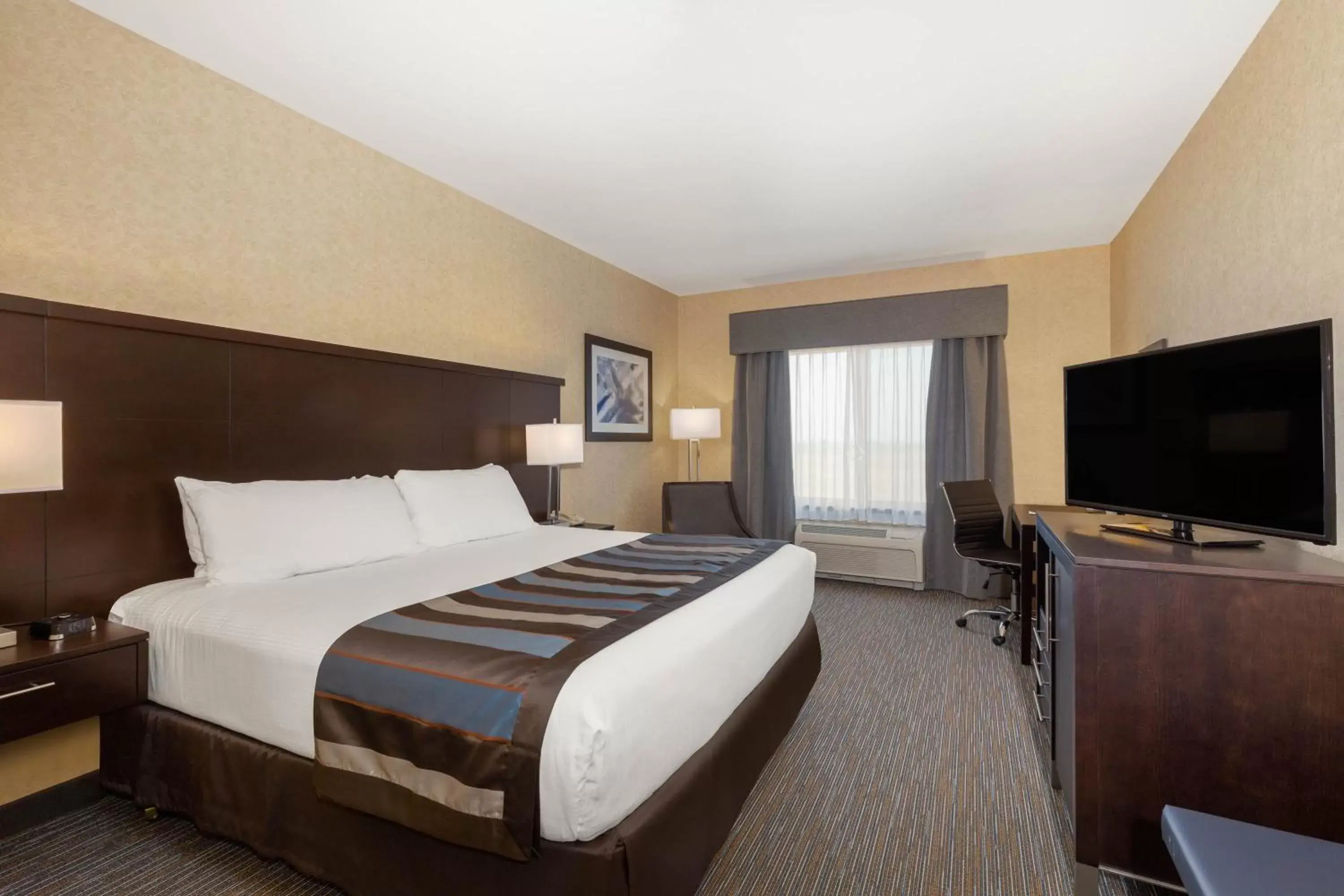 Photo of the whole room, Bed in Wingate by Wyndham Moses Lake Photo of the whole room, Bed in Wingate by Wyndham Moses Lake