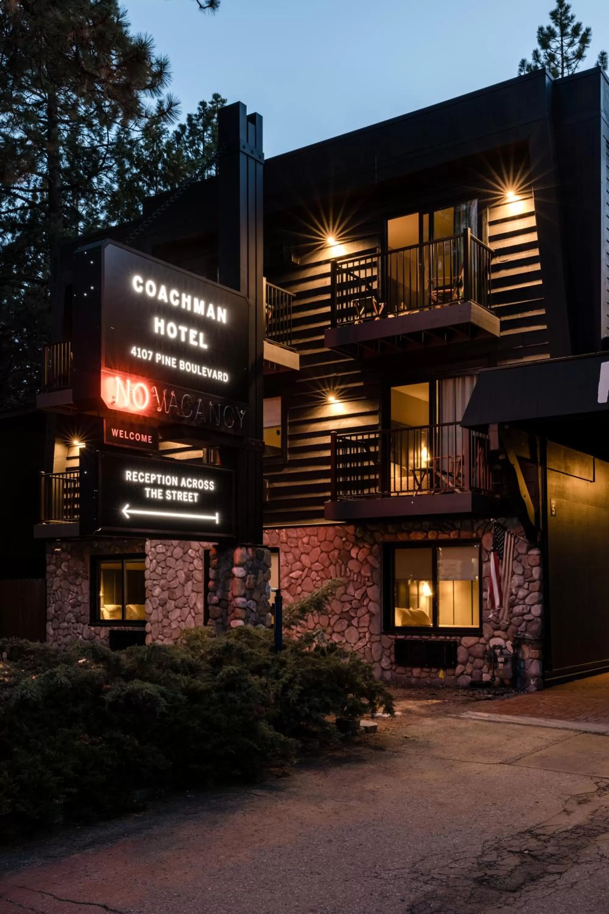 Facade/entrance in The Coachman Hotel