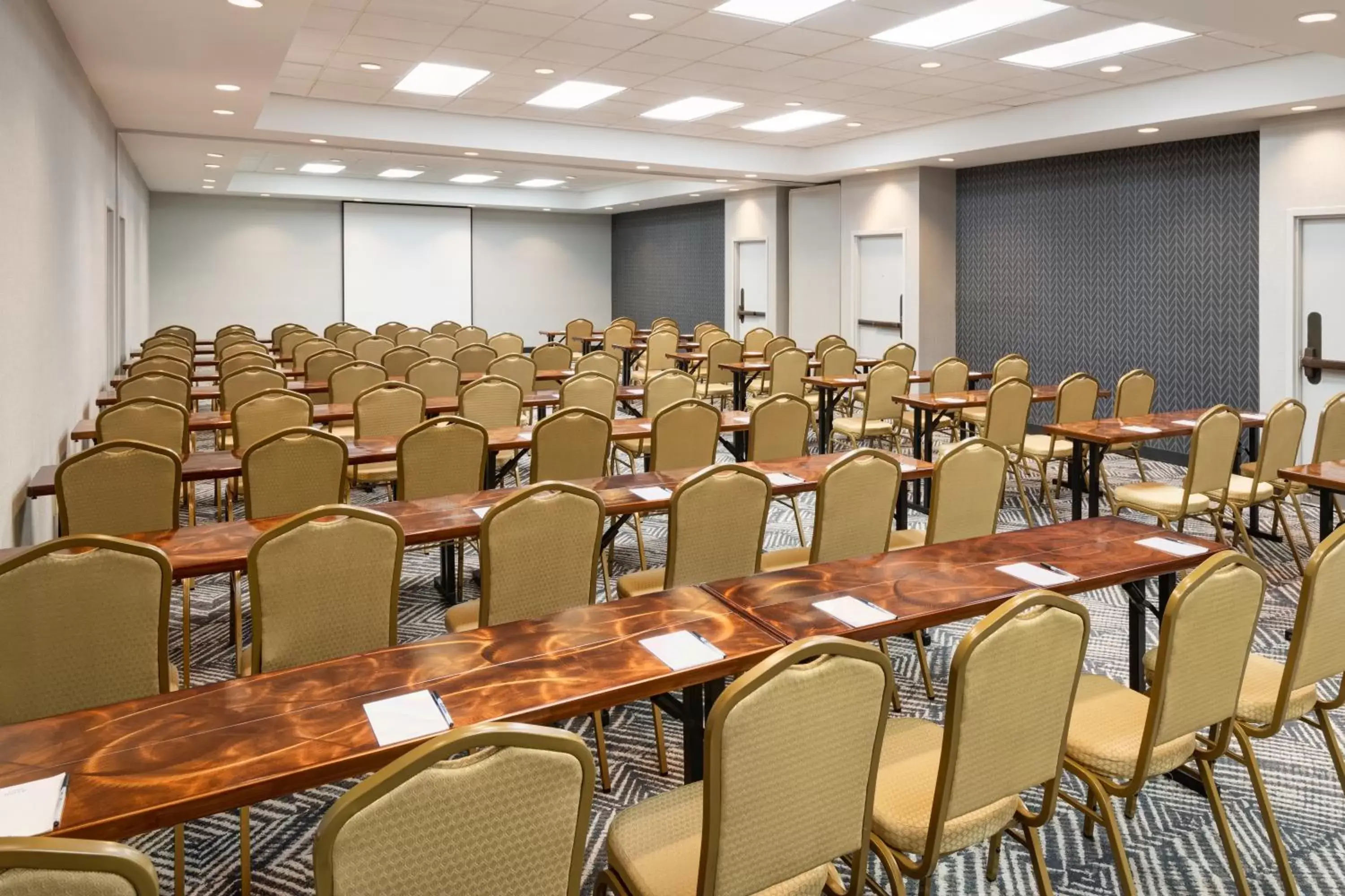 Business facilities in Radisson Hotel Nashville Airport