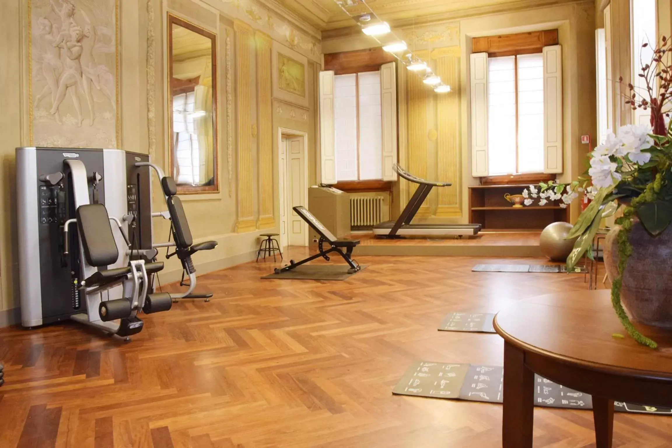 Fitness centre/facilities in Relais Hotel Centrale "Dimora Storica"