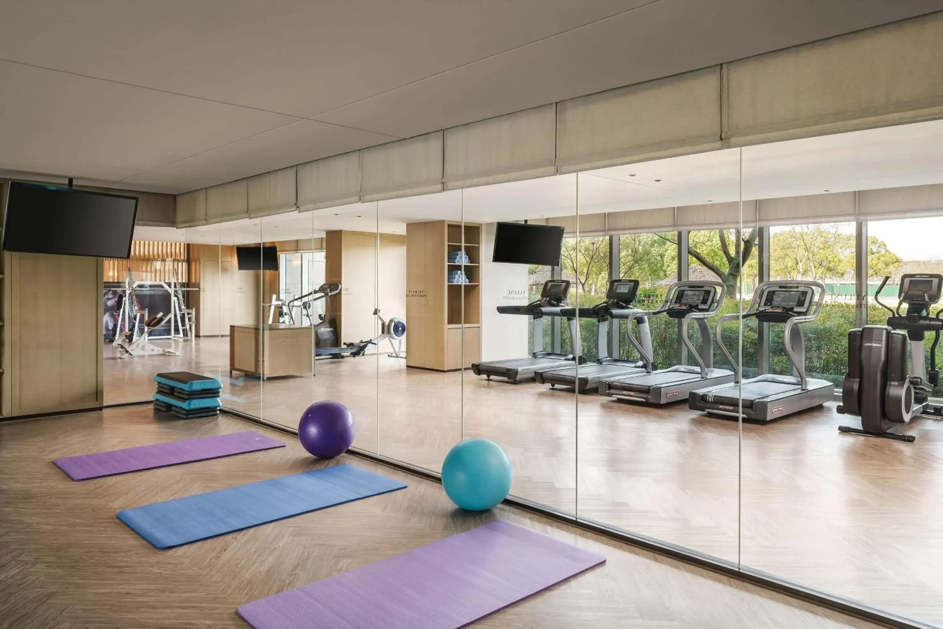 Fitness centre/facilities in The Yuluxe Sheshan, Shanghai, A Tribute Portfolio Hotel Fitness centre/facilities in The Yuluxe Sheshan, Shanghai, A Tribute Portfolio Hotel
