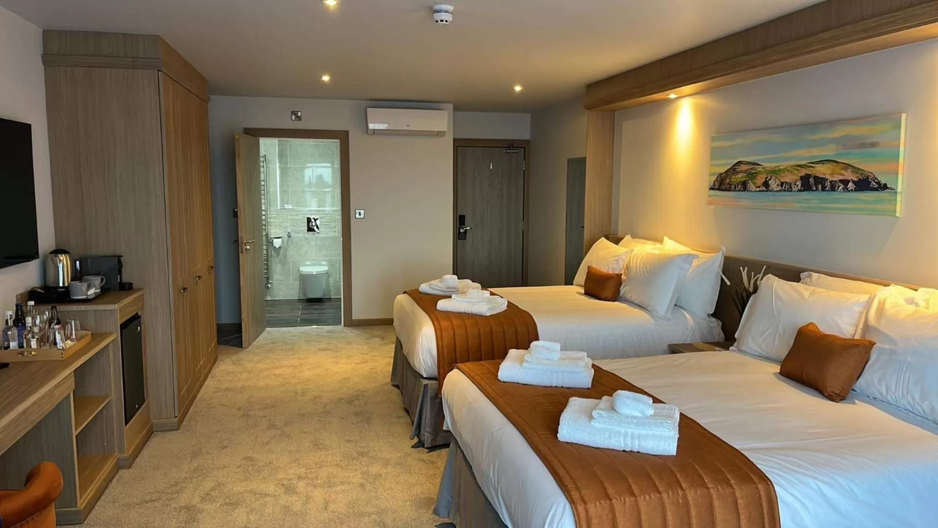 Photo of the whole room, Bed in The Teifi Waterside Hotel