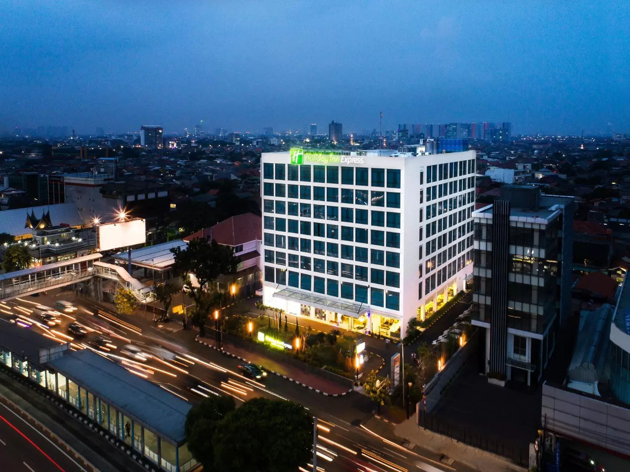 Bird's eye view in Holiday Inn Express Jakarta Matraman, an IHG Hotel