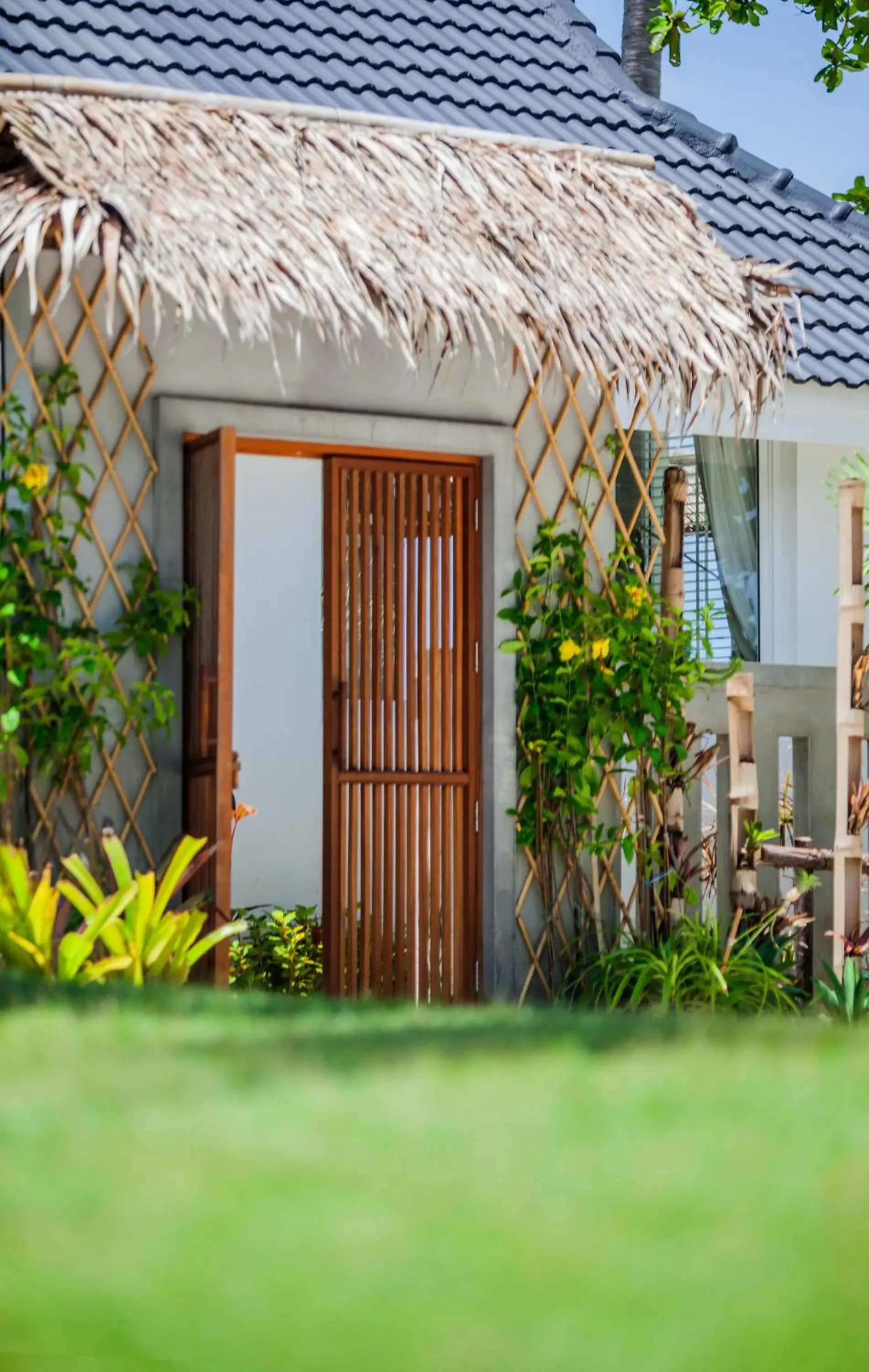 Facade/entrance in King's Garden Resort - SHA Plus Facade/entrance in King's Garden Resort - SHA Plus