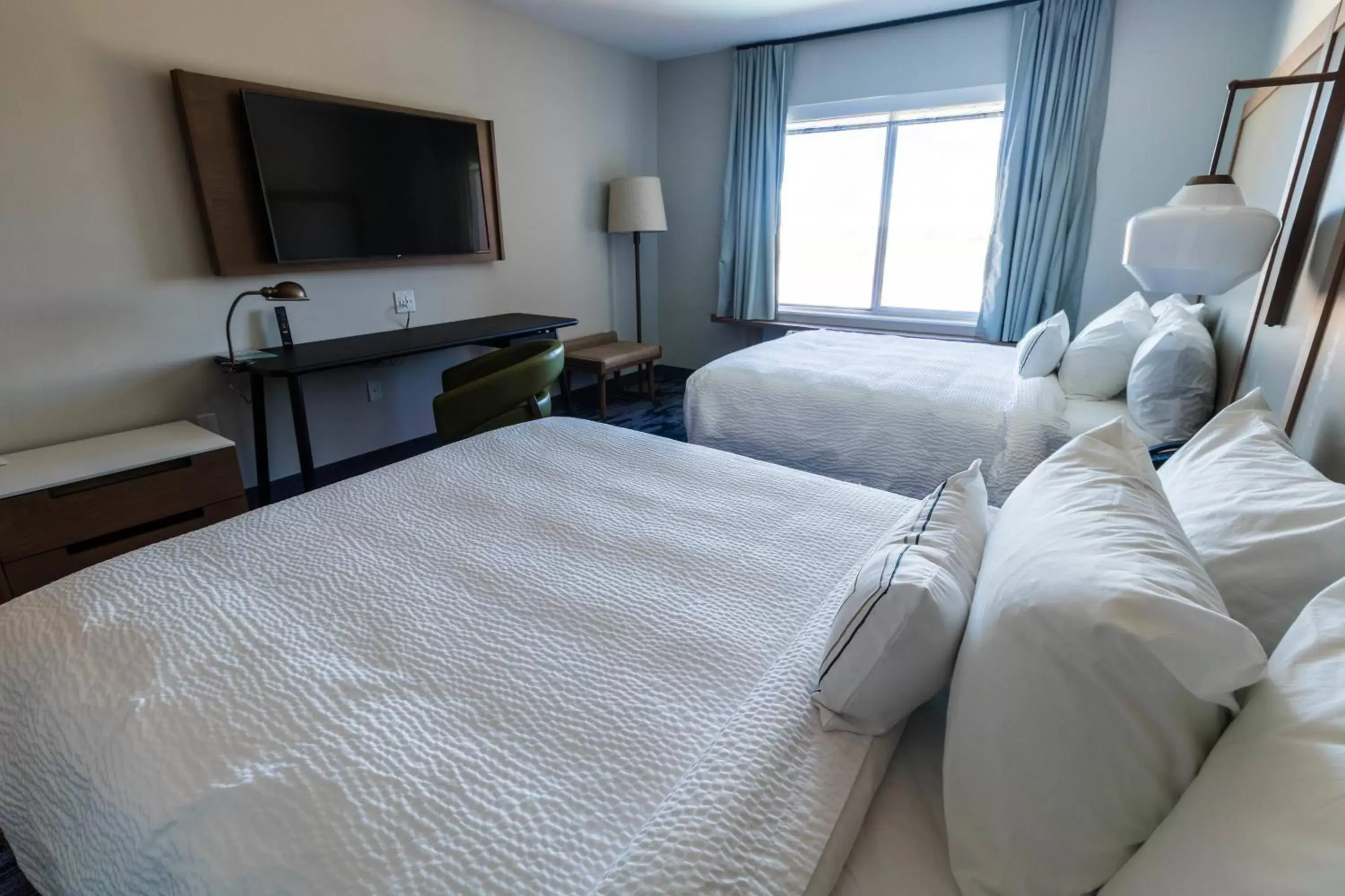 Photo of the whole room, Bed in Fairfield Inn & Suites by Marriott Brownsville North