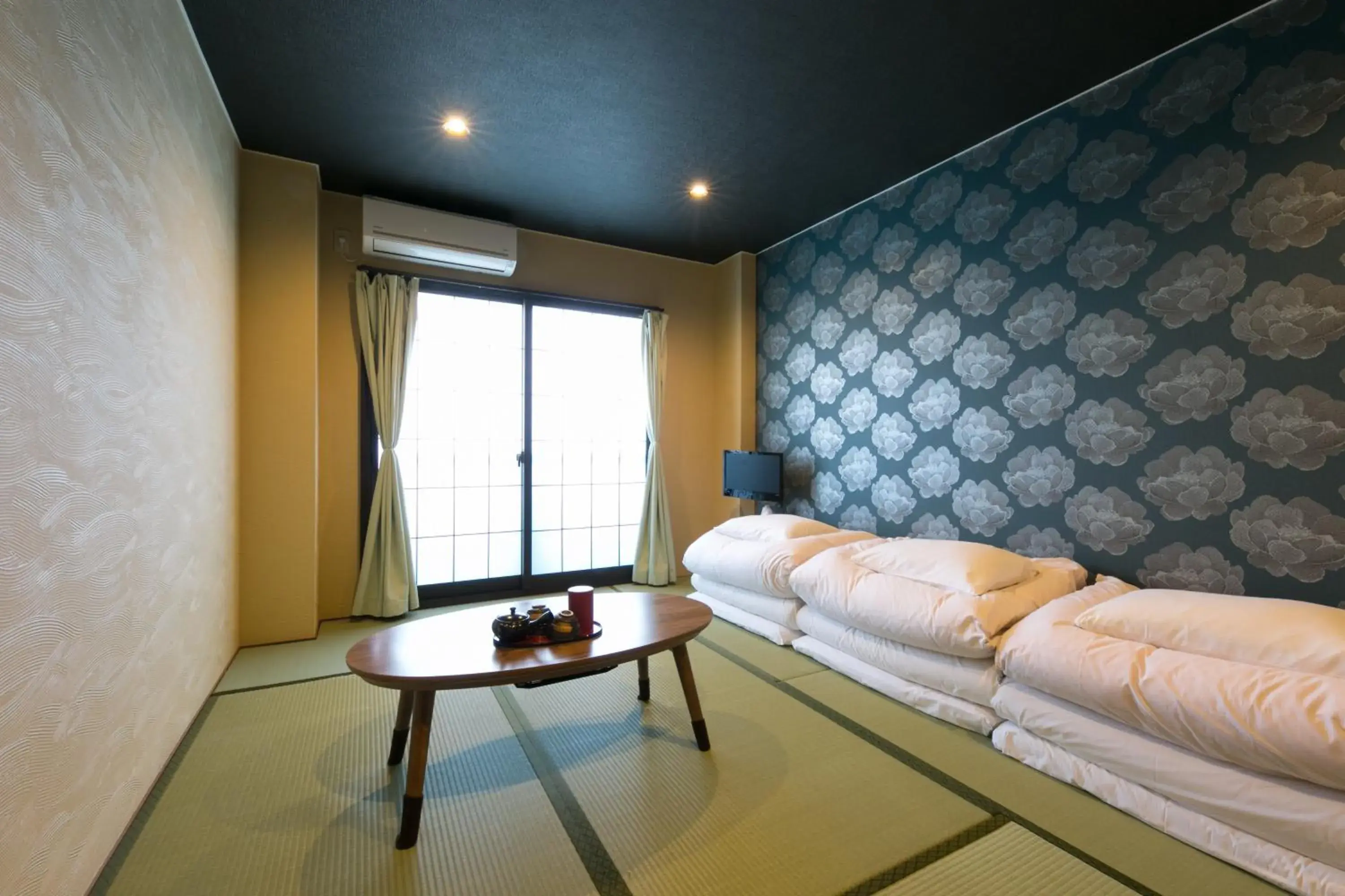 Photo of the whole room, Seating Area in Tabist Sparkling Dolphins Inn Kyoto