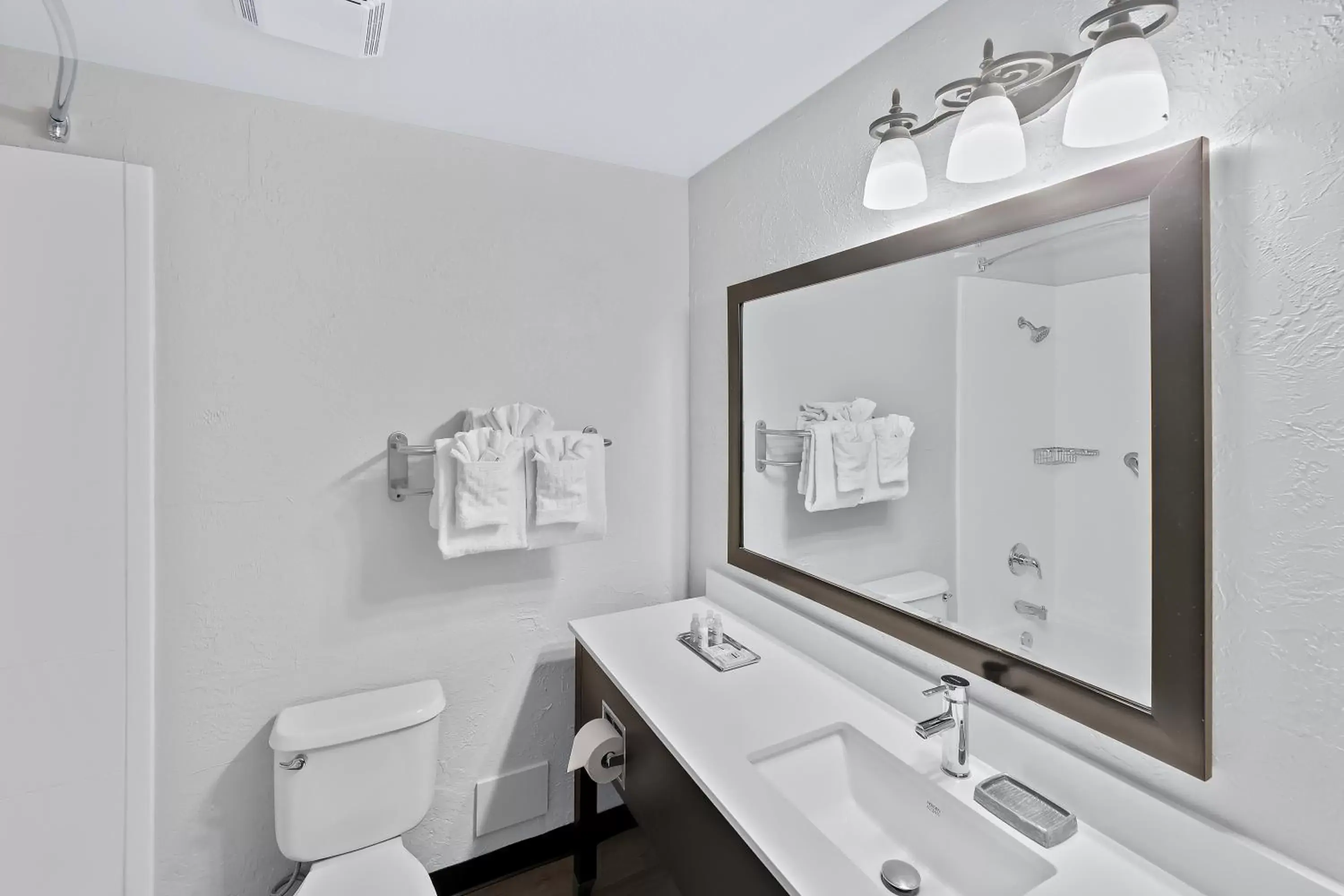 Shower, Bathroom in Best Western Wesley Inn & Suites