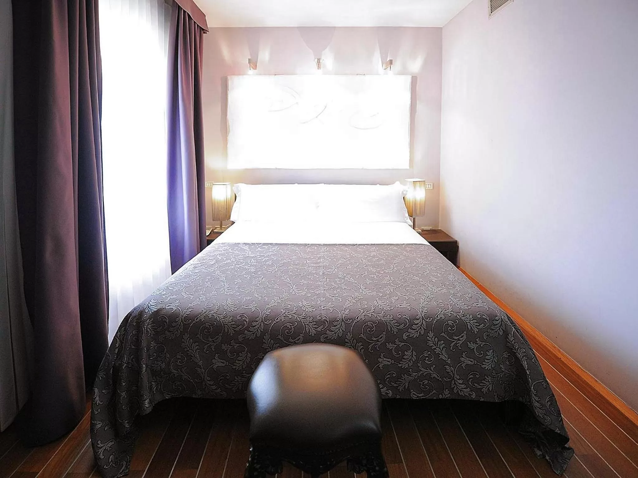 Bedroom, Bed in Borghese Palace Art Hotel