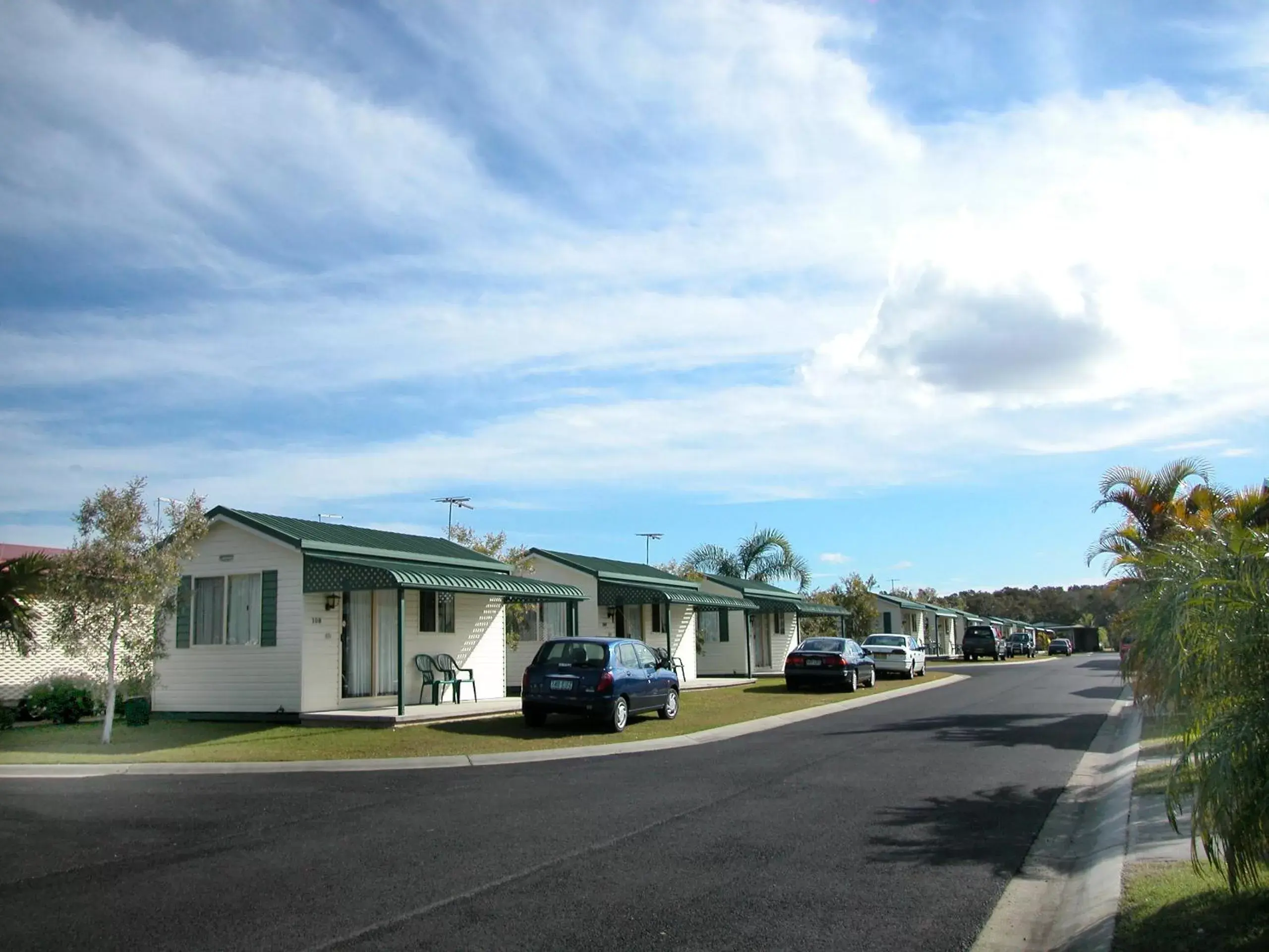 Facade/entrance, Property Building in Glen Villa Resort