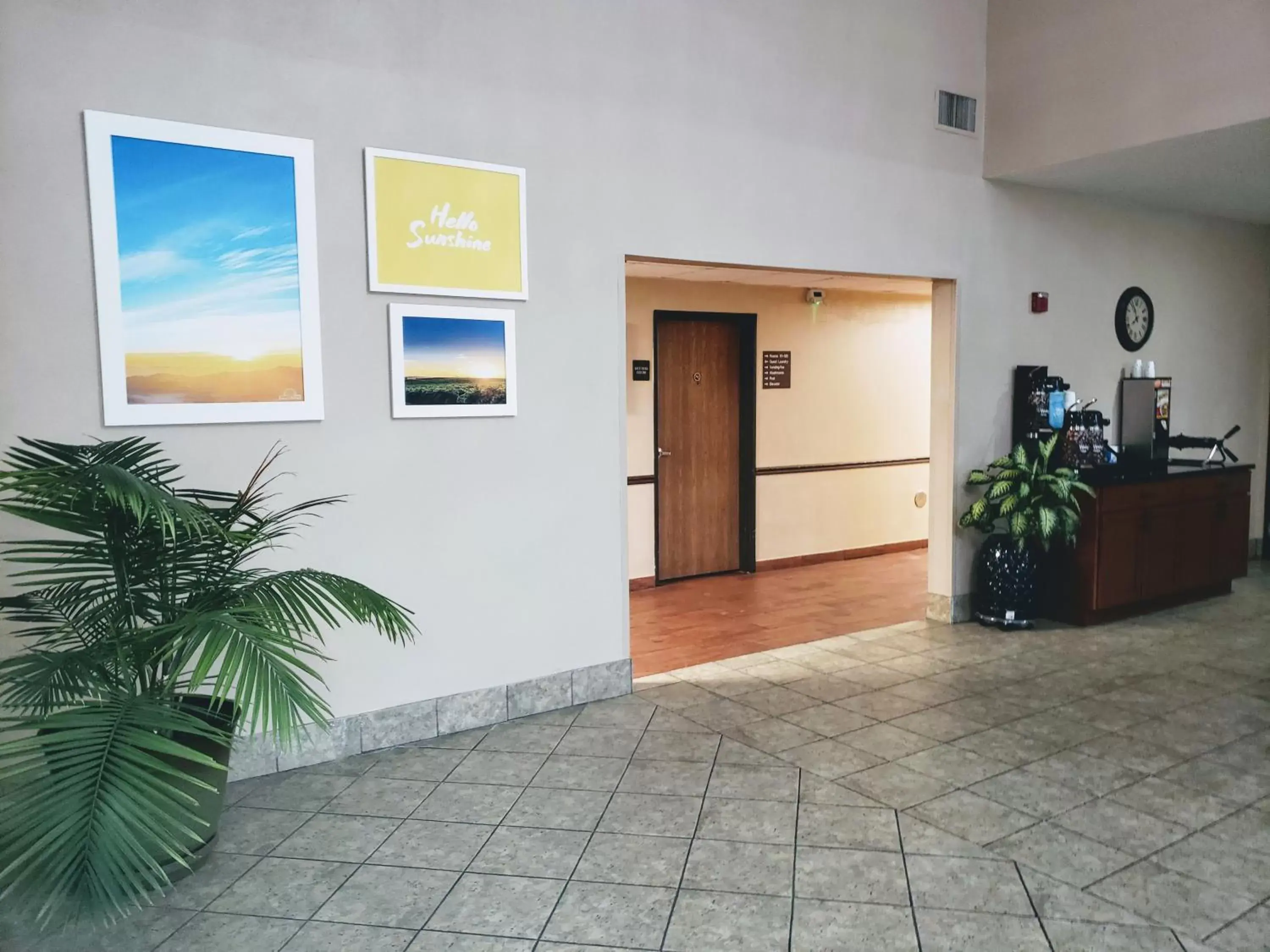 Lobby or reception, Lobby/Reception in Days Inn & Suites by Wyndham of Morris