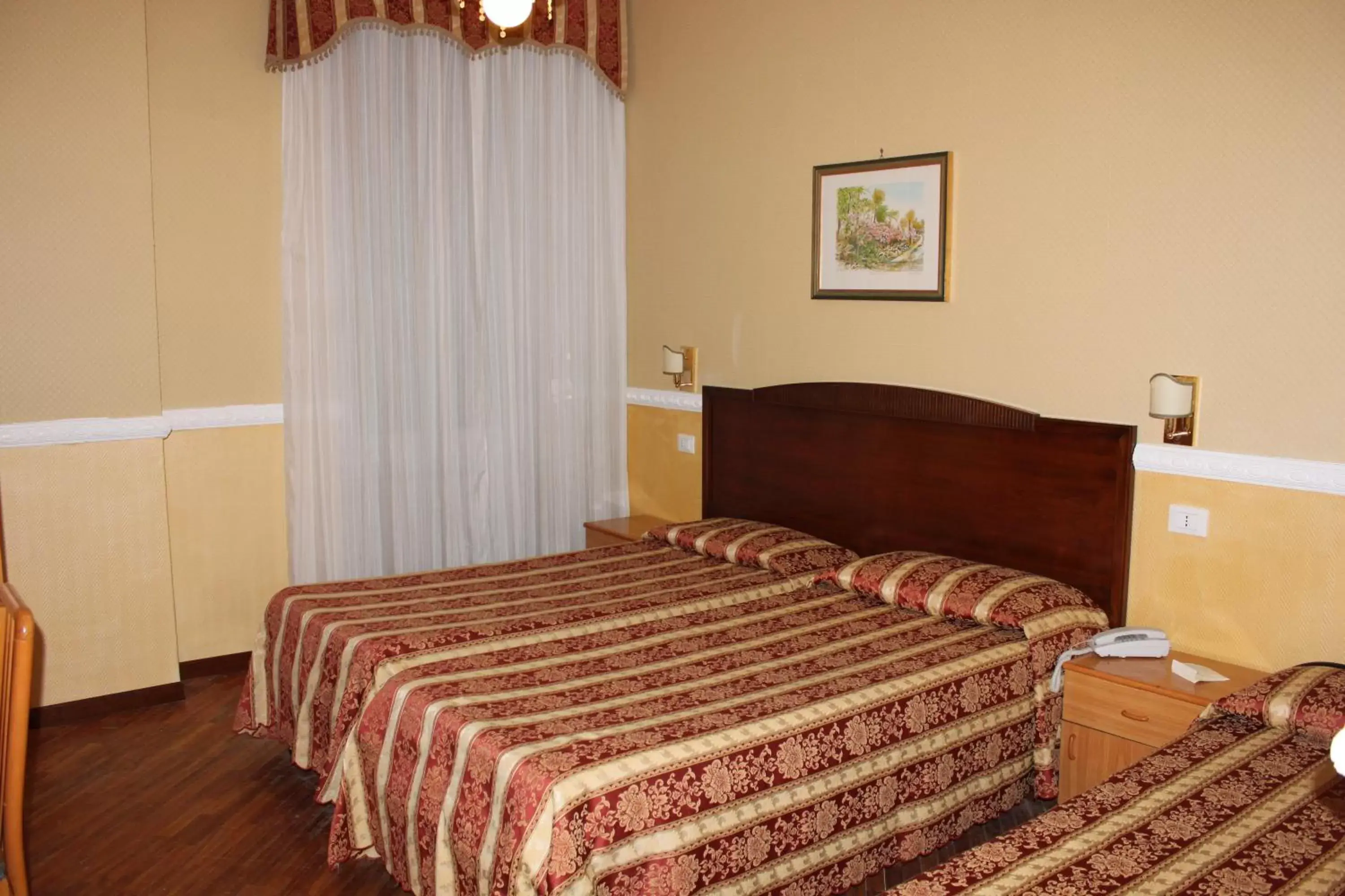 Photo of the whole room, Bed in Hotel Villa Aricia