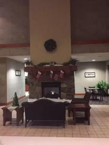 Lobby/Reception in Super 8 by Wyndham Columbia East