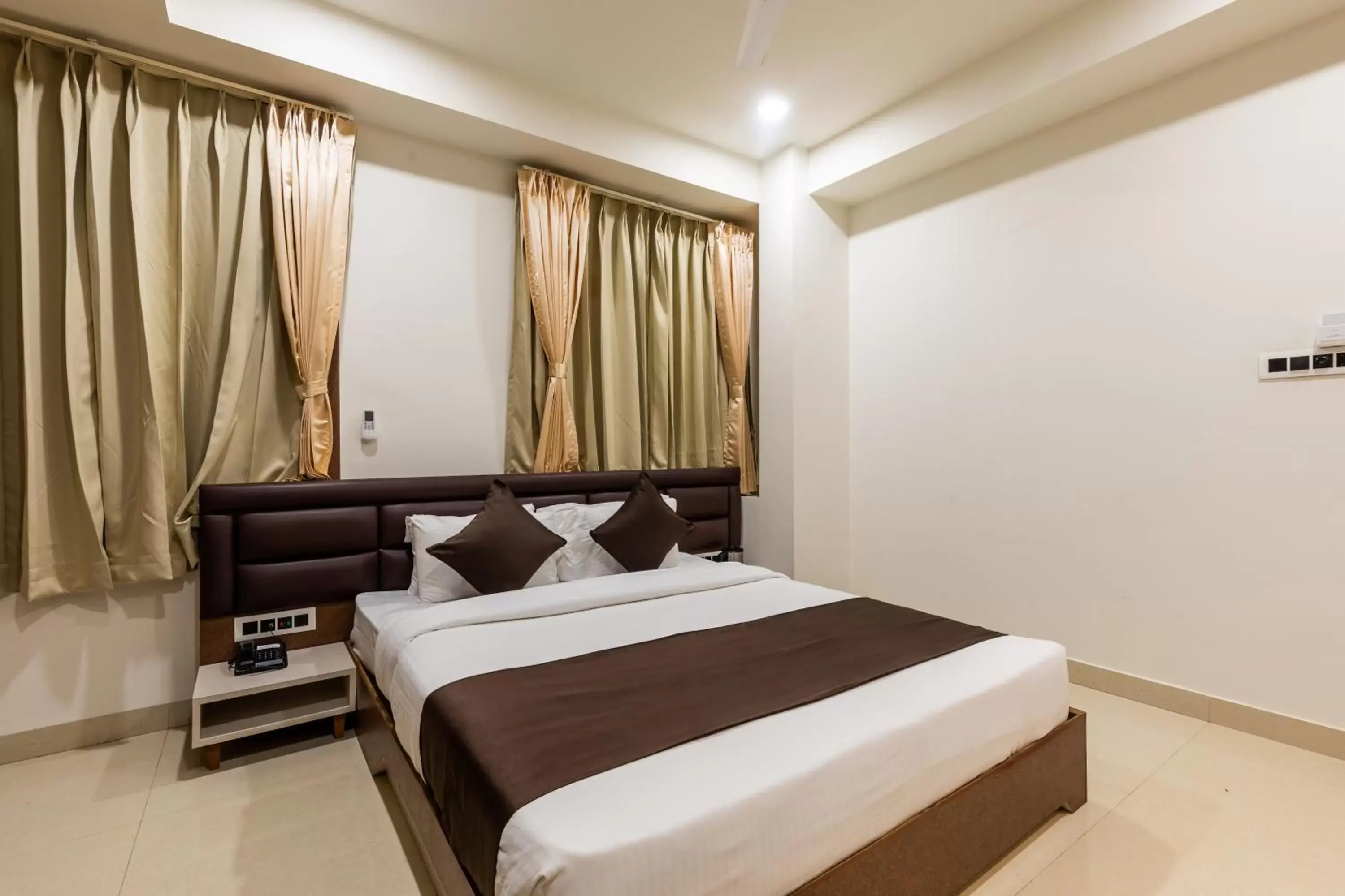 Superior Double Room in The Grand Shaurya Superior Double Room in The Grand Shaurya